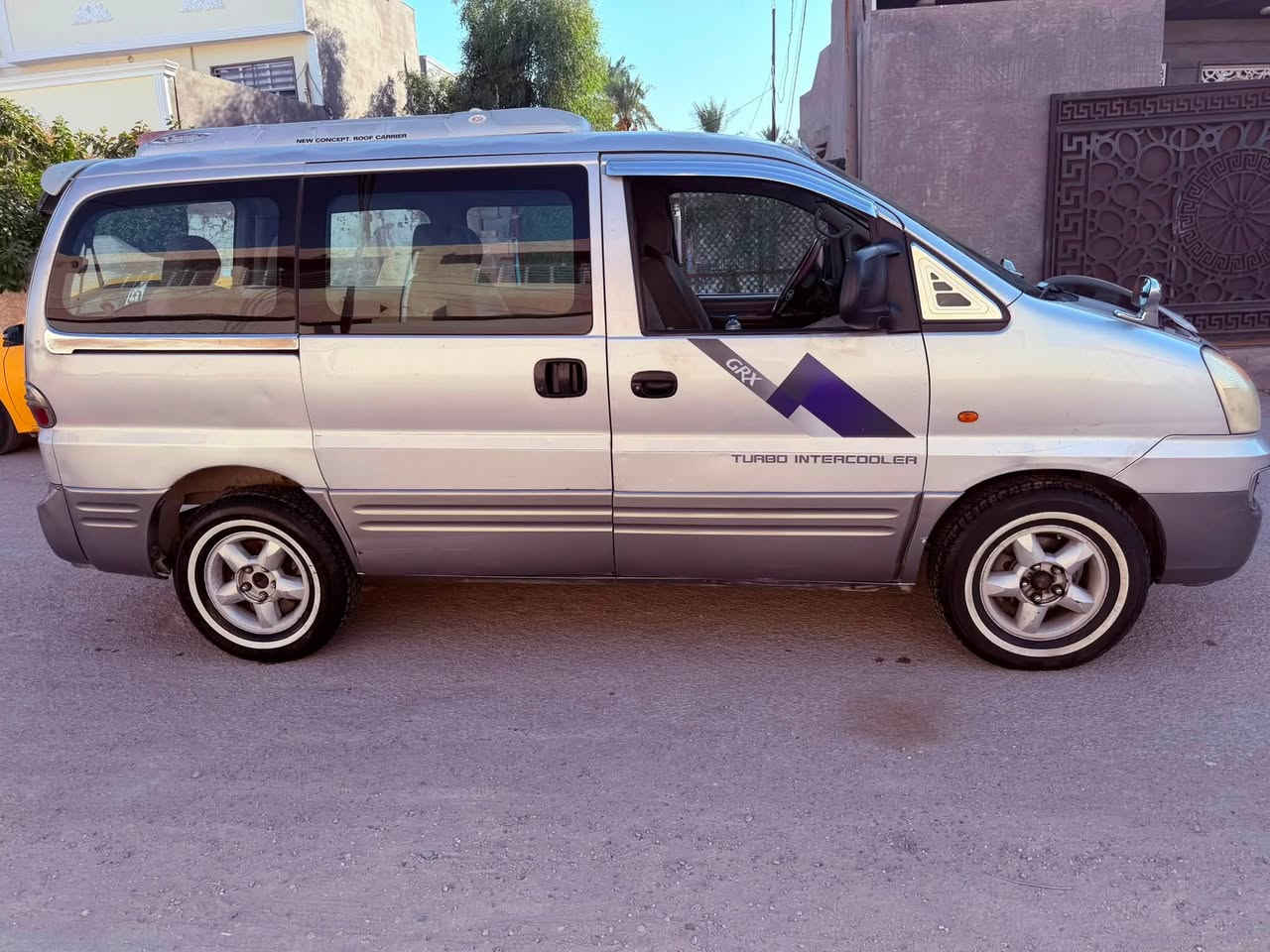 السلام عليكم
ستاركس 2005
رقم بغداد  خصوصي بأسمي سنوية لل31
بدون صبغ 
كير مكينه اكسل جدد
تبريد تدفئة تخم تاير باتري كله جديد 
مكان السيارة ديالى بعقوبة
السعر 83 وبيهة مجال 
رقم الهاتف ***********
