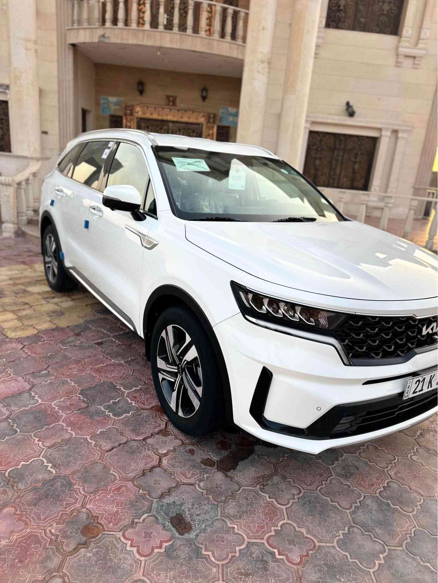 سورنتو خليجي 2023 فول مواصفات 5 كامرات   6سلندر 
كشنات حار بارد جنطة شفط رقم شمالي تحويل او وكاله ماشية 68 كفاله فقط باردين  بسيطات 
 البصرة /قضاء المدينة 
السعر 248 وبيهامجال 
رقم الهاتف / *********** البصرة, العراق
