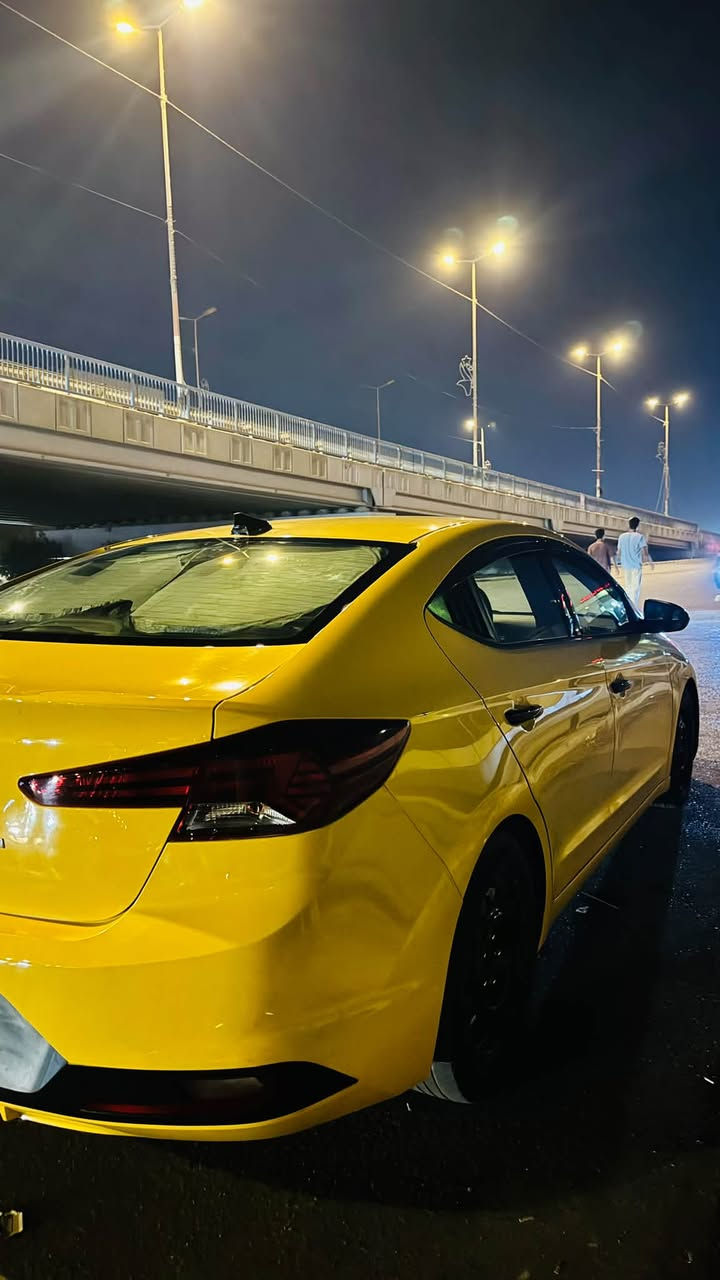 سلام عليكم
النترا 2019 امريكي حادث بنيد فقط وبلعراق مبدل جاملغ الامامي فقط 
تبريد حداديه كير مكينه مكفوله
مكاني حله مركز 
سعر 115
***********
