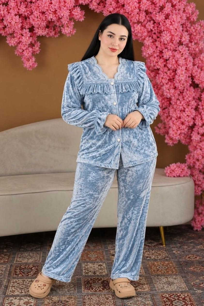 من نصيب منو هالموديل مليان نزاكه وانوثه وين العروسات 😍
تراك قديفه فصال يجنن 😍😍🤗
قياس L XL فقط هاللونين قطع محدوده بنات تفوتكم 🤗🤗
