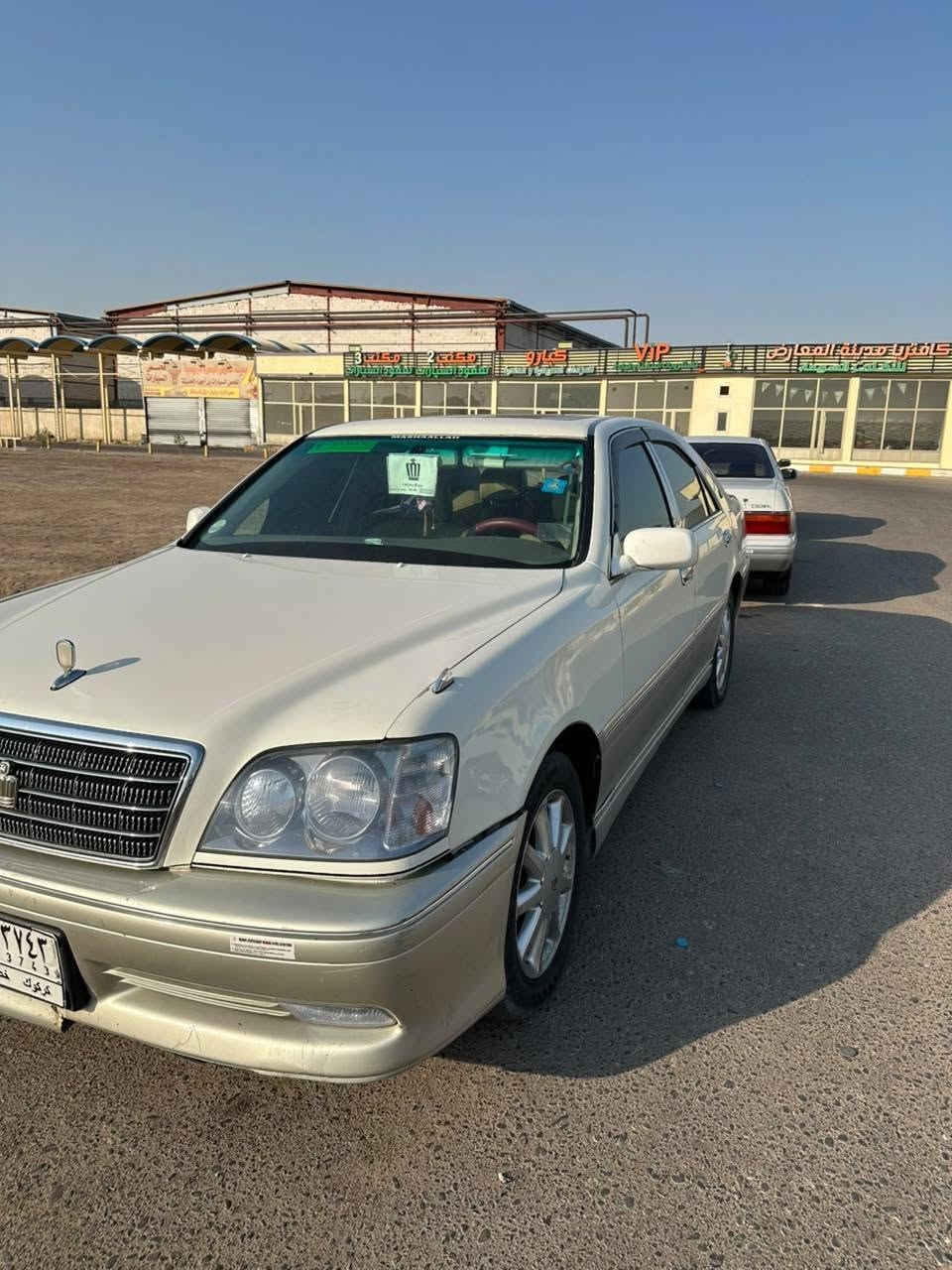 يالله سلام عليكم سياره جنون 2002 اصل دكمتين السياره مكينه وكير وتبريد كفاله تخم تاير جديد بيهه ضربه خفيفه بلجاملغ الخلفي فقط مفحوصه وكامله واصله للكمرك فقط الكمركك مامدفوع سعرهع 75وبيه مجال قليل العنوان بصره التنومه جوه جسر الإيطالي للتواصل ***********
