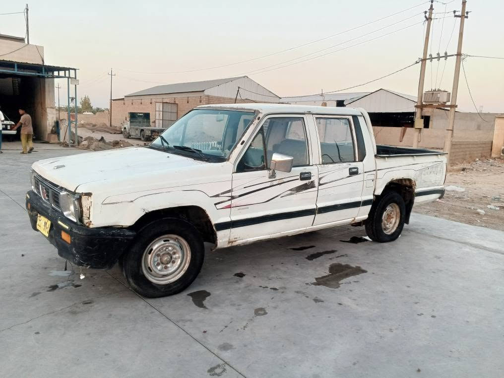 موديل 94
محرك ثري واي تيوتا  كير اوتوماتيك 
بدون حادث رقم بغداد. اصفر صاحبها متوفي 
السعر 20وبيها شويه مجال 
مكانها الرياض قريه الكفاح 
*********** كركوك, العراق
