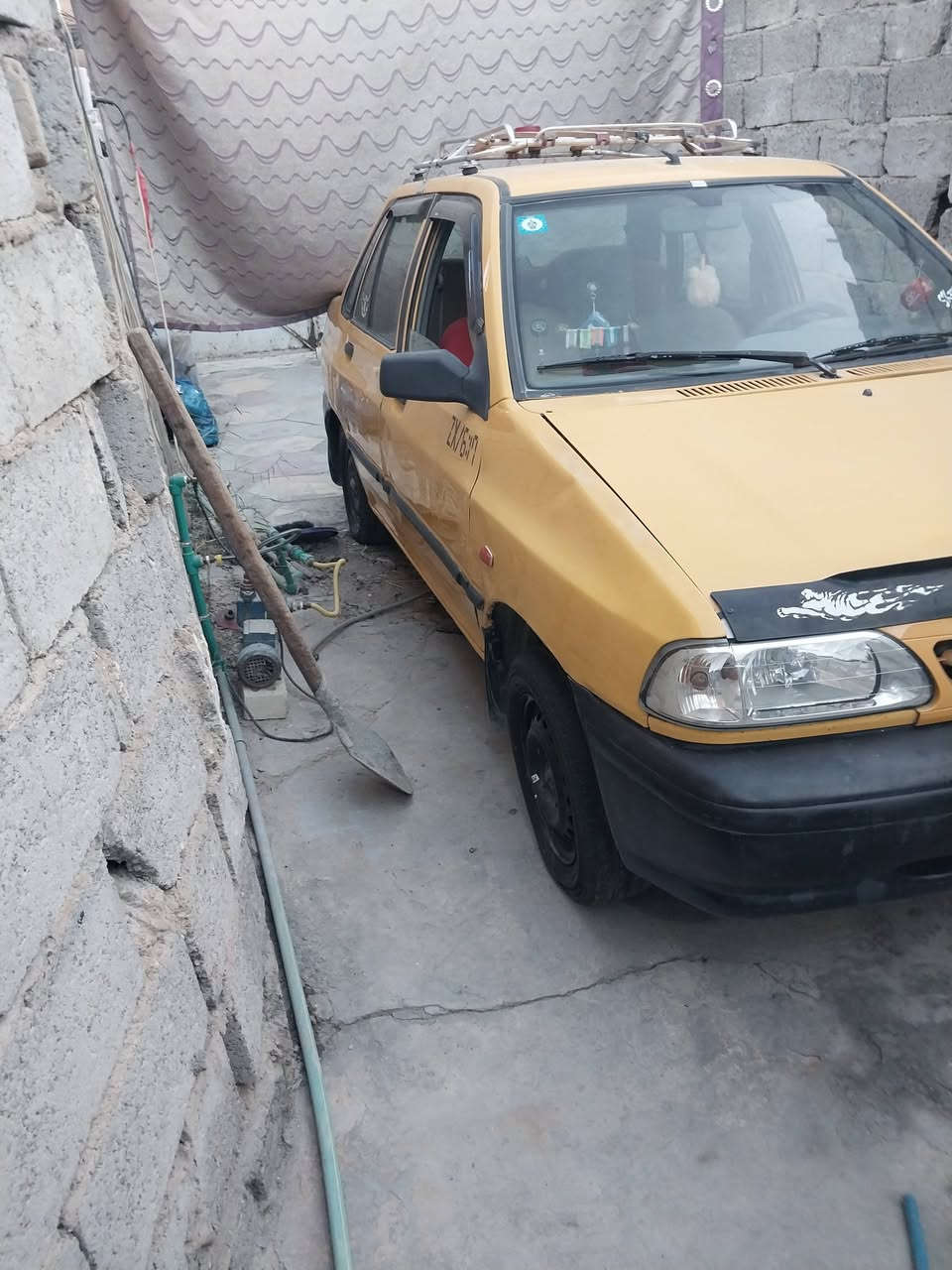 سلام عليكم سايبه 2011 جاهزه ما ناقصه اي شي كبل الشارع ابسمي تحويل ثاني رقم بغداد الغزاليه رقمي *********** السعر 20 بيهامجال بصيط
