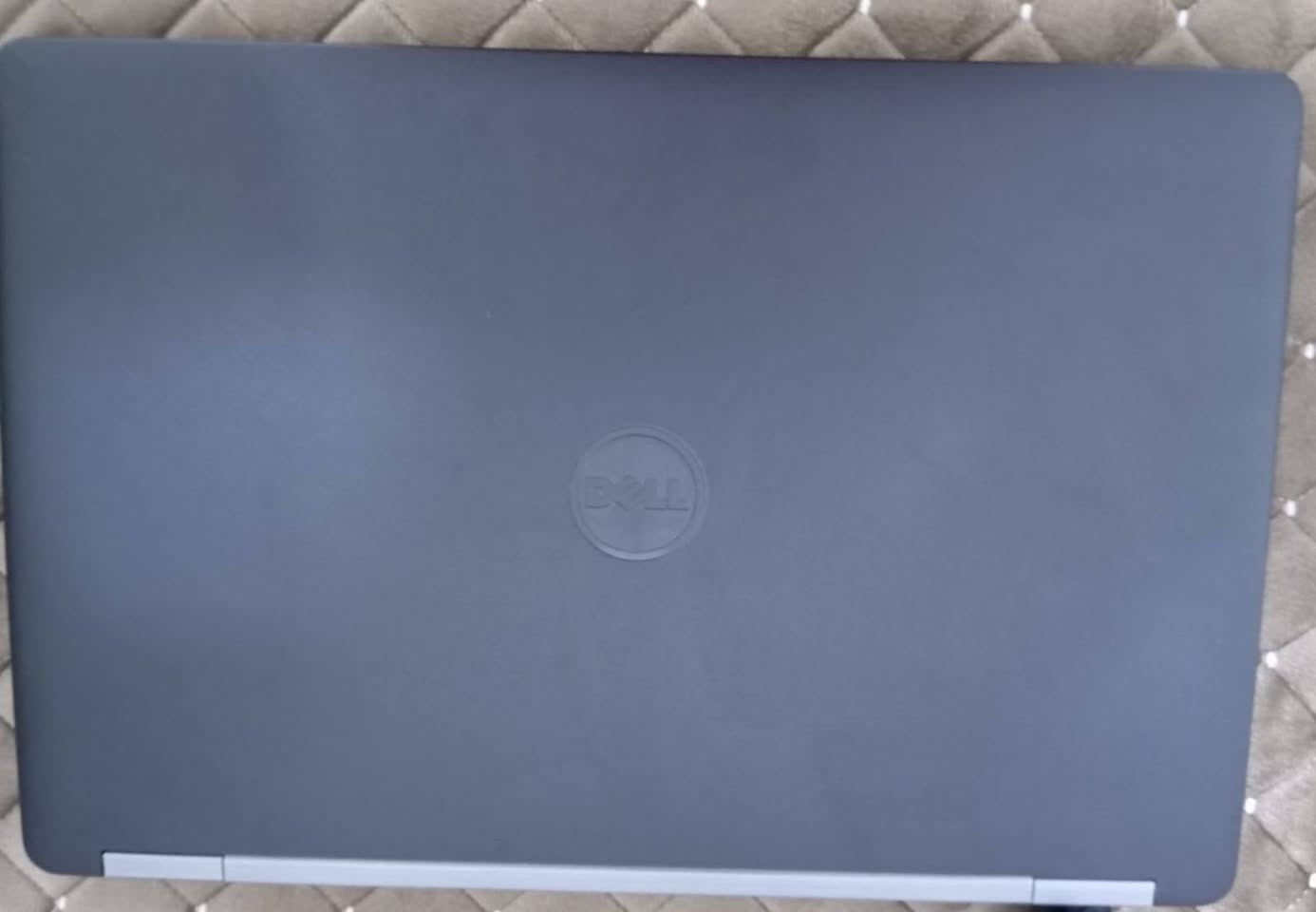 للبيع لبتوب اسمه DELLالجيل الثامن
مستخدم شهر واحد ***********
