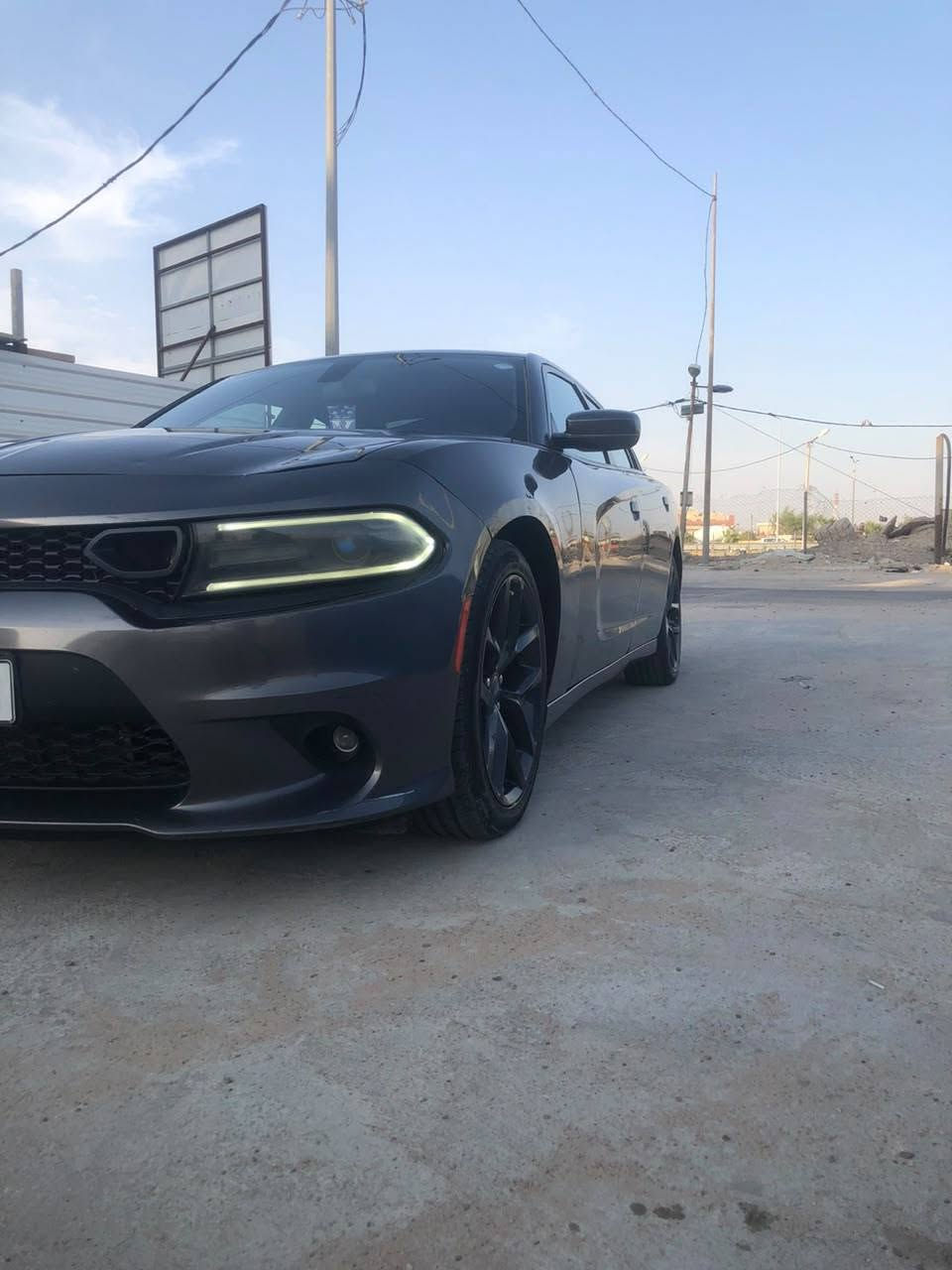 السلام عليكم
 جارجر 2021 اصل
نص فول
 وارد امريكي
 6 سلندر SXT
ضررها كلش بسيط فقط الجاملغ مرجع بارد

لا مشتغله خط ولا شي استعمال شخصي فقط 
كير مكينه كله كفاله تبريد ثلج تايراتها تنضيف رقم أربيل سنويه ل 2027

 سعر 190 بيها مجال بسيط حك الجية مكاني البصرة الزبير
*********** البصرة, العراق
