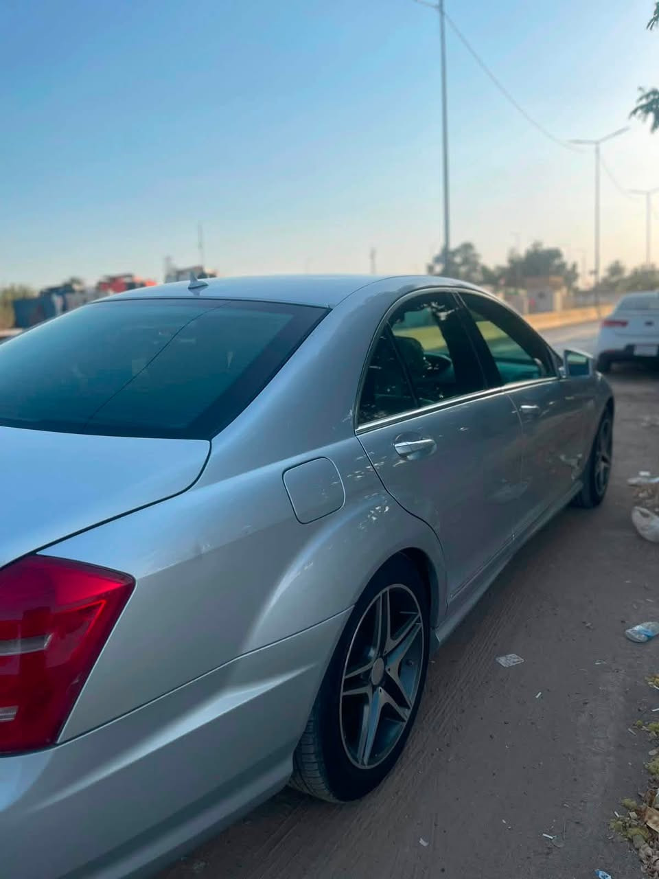 مارسدس s350/2008
مكفوله كفاله عامه من صبغ فقط دعامات 
محدث فقط دعاميات و لايت و بك لايت بيها سونار 
شرط الفحص 
محرك كير كفاله 
صدر امامي خلفي كفاله
ماشيه 156 حقيقي 
أبواب شفط 
صندوق كهربائي + شفط 
لايت عدسه زنون بلادي 
ناظور ليلي 
داخل جلد اسود 
جكات  
ويل Amg
بك لايتات لد 
شاشه اعطال 
شاشه تحكم
تحكم ستيرن 
كروس سرعه 
شاشه قلاب 
كشنات تحكم كهرباء 
تدفئه وتبريد كشنات 
فتحتة سقف 
لد نهاري 
وبعد بيها موصفات 
 السعر 188  بيها مجال 
الاستفسار ‭***********‬
