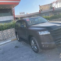 لاندكروز 2024بلاك اديشن  مكفوله رقم بغداد مغلفه مات ماشيه15الف 0772943...