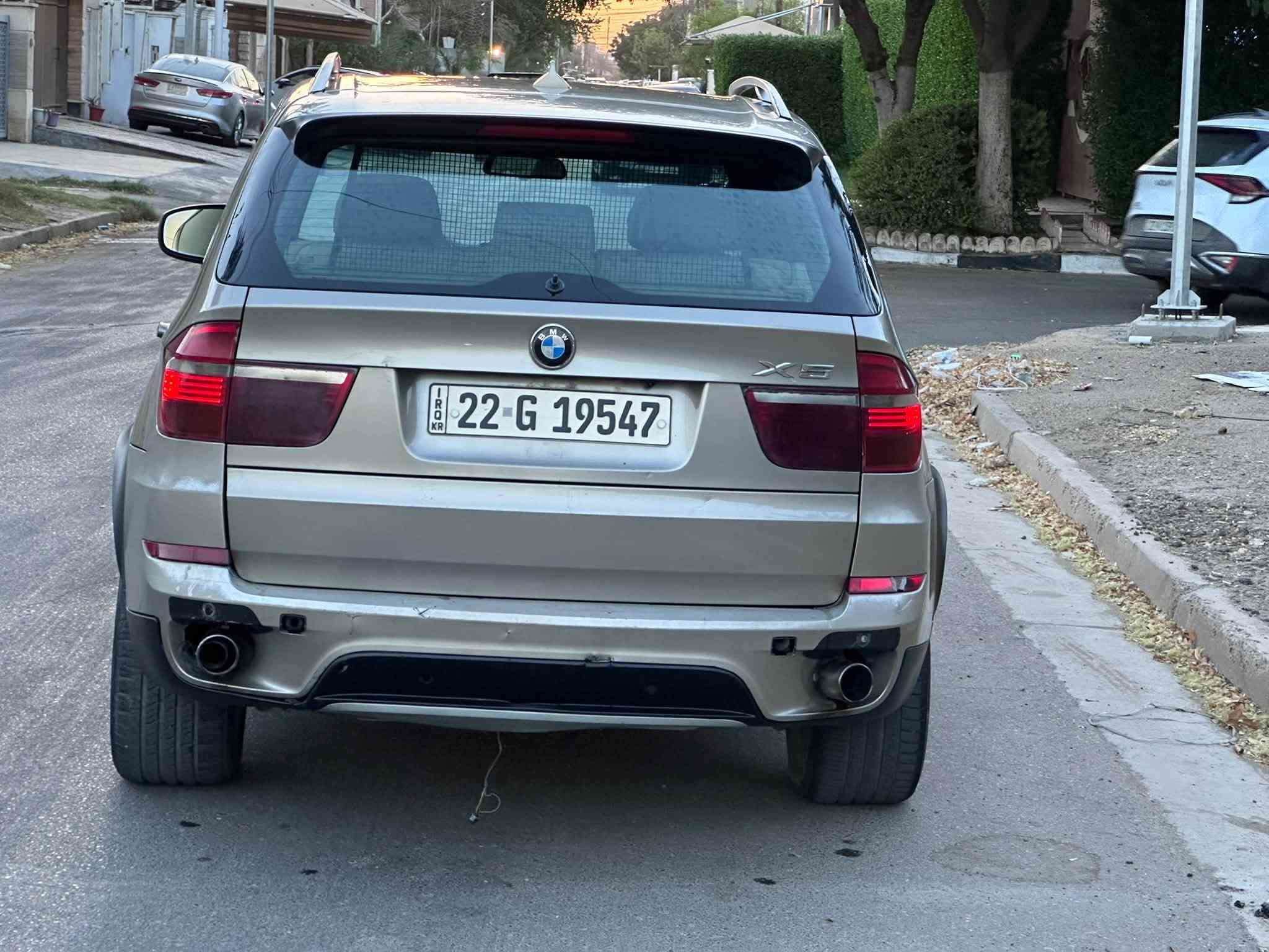 سلام عليكم 
للبيع او مراوس حسب القناعه اخوان ممتواجد ع الفيس

بي ام X5 موديل 2008 وارد خليجي مكفوله 

محرك ديزل حجم 3.0 كاز بلادي جديد مكفول 

كير اوتماتيك كوبره  ثلاث وضعيات جديد مكفول 

فور ويل X درايف شغال ما بي اي مشاكل او عطل 

كهربائيات كلها شغاله وكلها ع وضع الشركه بلادي

السياره فول مواصفات عدا الفتحه كلشي بيها شغال

تبريد قطعتين شغال ثلج مبدله منضومه جديده كامل

تخم تاير جديد اصلي تخم ويل كب بلادي حجم 20 

مرش شفط كشنات جلد بيجي تتفه تبريد بل كشن بصمه
ستيرا كهرباء لايت بك لايت لد بلادي زنون بلادي لايت متحرك
جنطه شغط شاشه كامره اندرويد اصليه كلشي شغال بيها 

سياره مكفوله من اي ضربه او صبغ كلها ع وضع الشركه 

رقم اربيل سنويه 2031 هزه 2026 شرط التحويل او الوكاله حاضر
سيارت كلش قتصاديه ومال بيت وبل مشي شلعه ومعدل متلزم كلش نشطه وناعمه وما بيها اي عيب 
طبعا مسجله بل محطات مال العراق كله بل حصه مال الكاز شوكت متريد تفول وبي مكان عادي 

السعر 100 ورقه وبي مجال للشراي العنوان بغداد حي الخضراء 
***********. للستفسار اتصل او دز وات ساب ممتواجد ع الفيس
