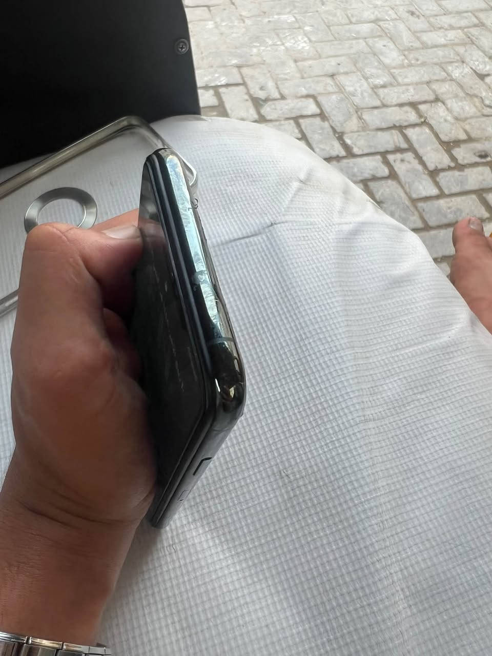 ايفون دعش برو ماكس بدل شاشة حلووو سعرر275 بي مجال الشراي رقم هاتف تواصل *********** مكان بغداد مدينت صدر
