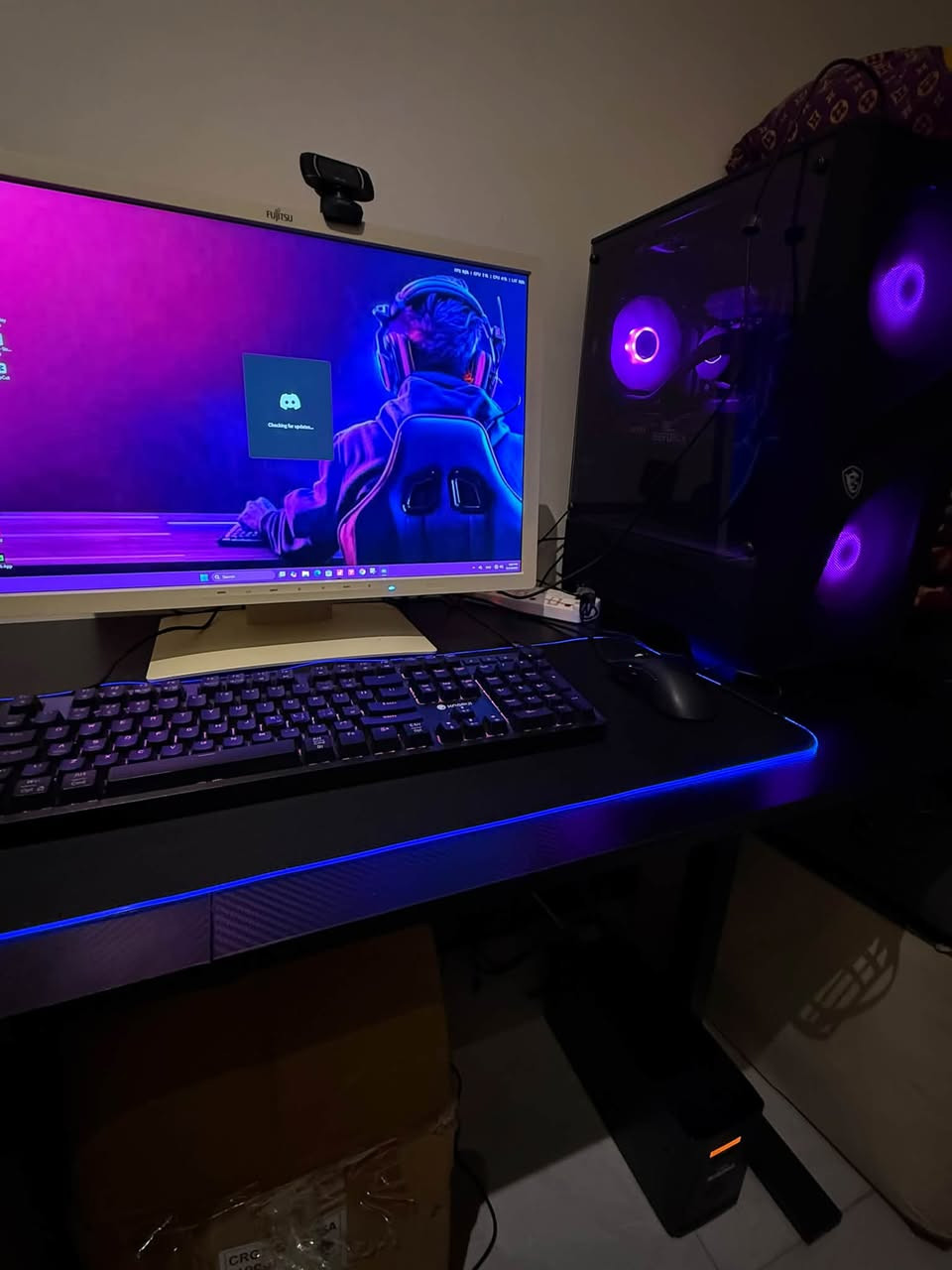 معالج i5  11400    11th gen lntel  
  
رامات 16GB

الكرت geforce  rtx 3060 ti 
شركة msi

مبرد مائي كولر ماستر 

البور سبلاي  msi 650

المذر بورد من  msi

الكيس من msi

لهارد m.2. وهارد ثاني خارجي 1تيرة
3 مراوح ال2 في الامام. من
msi 12v.Dc 0.2A
مع شاشة 75 فريم
مع UBS يطول تشغيل من ساعة الئ ساعة ونص جديد 
نظافة الPC فول 
السعر كيس مع الشاشة مع UBS  مليون 1000000
 اذا كاملة كيبورد ماوس احترافيات مايك احترافي مع ويب كام عدد ٢ مع ميز 1250000 مليون وربع والله متخسر PC تخبل كلة msi 
تواصل وتساب ***********
