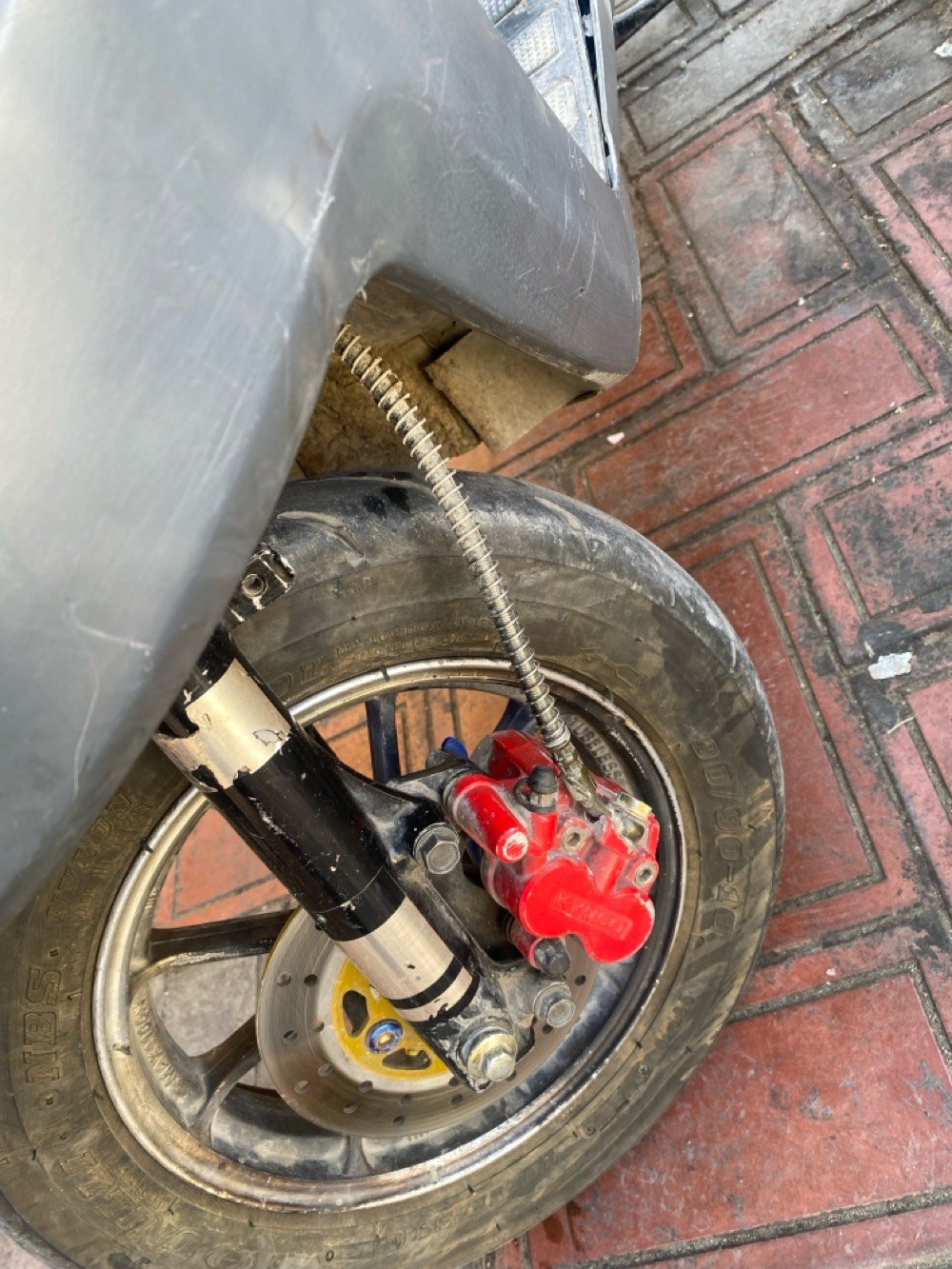 سلام عليكم، للبيع بطة مزوده 
1-دسك امامي
2-ويلات رياضي
3- محرك 150cc كامكو 
4-تاير خلفي 120
5- شوته فورزا رياضي
6-صالنصه  رياضي 
7-كلج خلفي رياضي
8-ذيل كاربون فايبر
9-.. دبلين تجي مو تك 
10-وياها كفر رصاصي بلادي بس مو كامل
11-صالنصه كاربون فايبر بس بطيخه 
12- دبل امامي رياضي
السعر اسمعه منك ،مفتوح كور تنضيف ولفات ، كله بلادي المحرك  الرقم***********