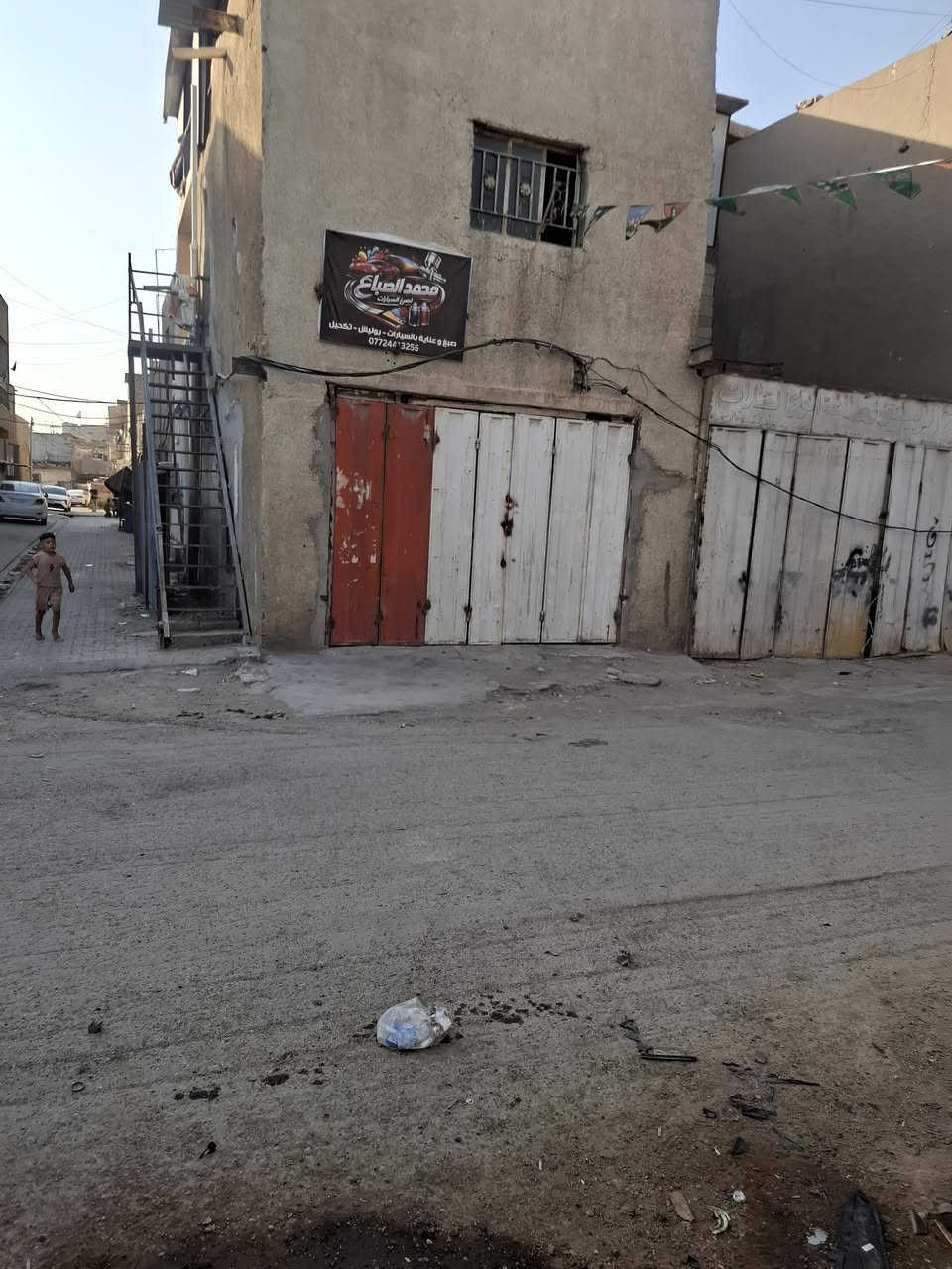 السلام عليكم محل للايجار في كم الارمن نزلة جسر محمد القاسم باب الشرجي الشارع العريض الواجه ٥ نزال ٦ونص يصلح ان يكون فيتر او صباغ او كهربائي او سمكري او ادوات احتياطية او مخزن للاستفسار ***********
