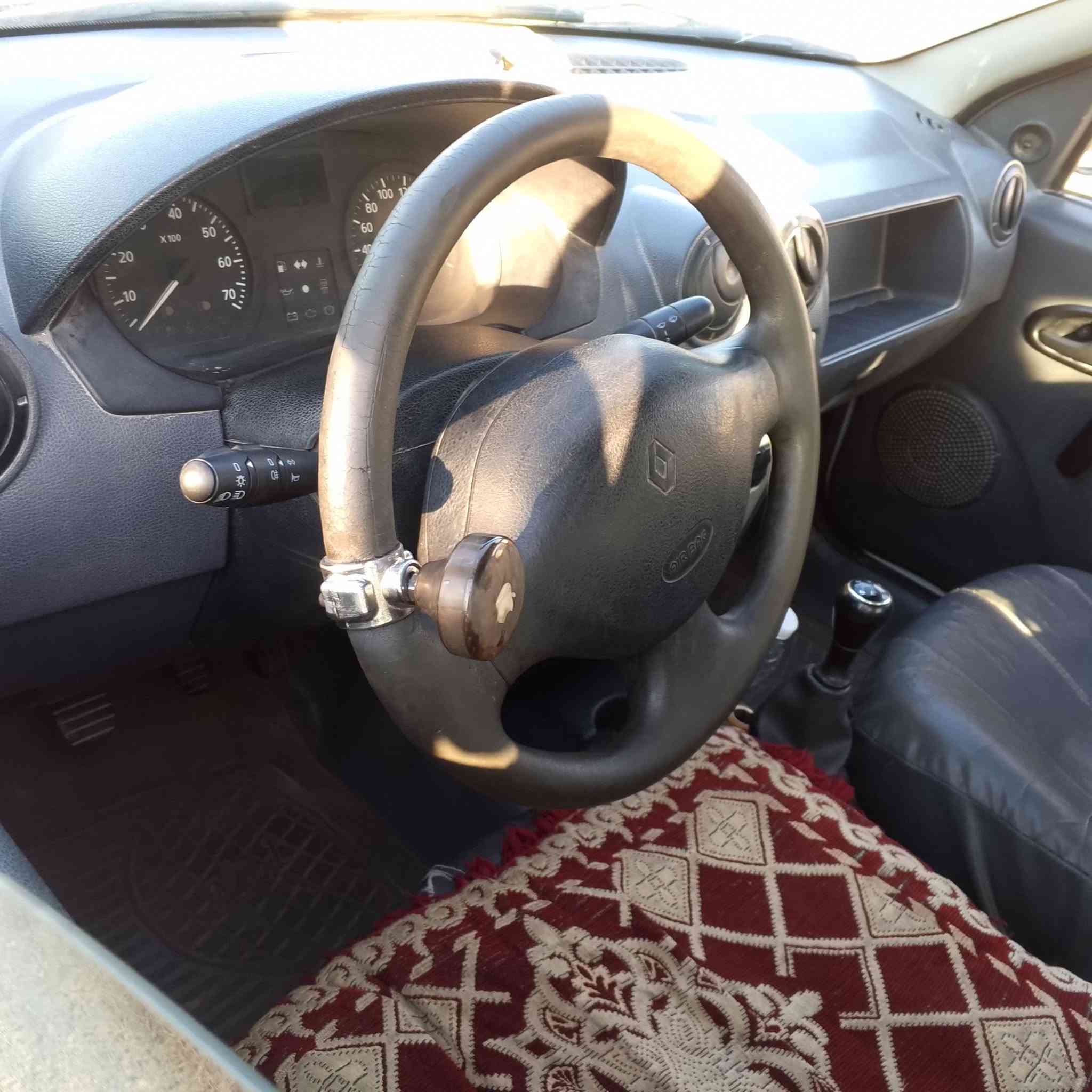 رينو لوكان  للبيع كير محرك شركه وتوني  مسويله ادامه كامل من صدر وطبلات ودبلات وقايش تايمن مع رولات زوج تايرات باكيت مكاني بغداد حي البتول  وهذا رقمي ***********
