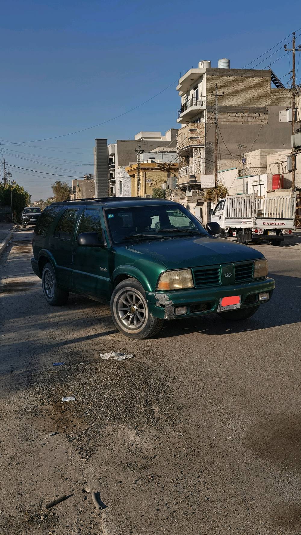 اولدز بلايزر 
‎موديل 2000
‎كير ومحرك سليم
‎حدادية وصدر وكهربائيات سليمات
‎جاهزة للاستخدام الشخصي
‎لايتات led بيضاء منظومة شديتها
‎كير اوتوماتيك 
‎الكشر بي ملاحظات بسيطة موضحة بالصور ما سويتهم حته لا تعتبر مصبوغه
‎سعة المحرك 4200 ,سته سلندر
‎باتري امريكي جديد
‎رقم الماني وهزة 2023 تحويل اي وقت تريد
‎كشنات جلد كهربائية خزن ميموري 
‎السعر 55 وبيهه مجال للشراي
‎***********
‎مكان السيارة بغداد الكرخ
‎