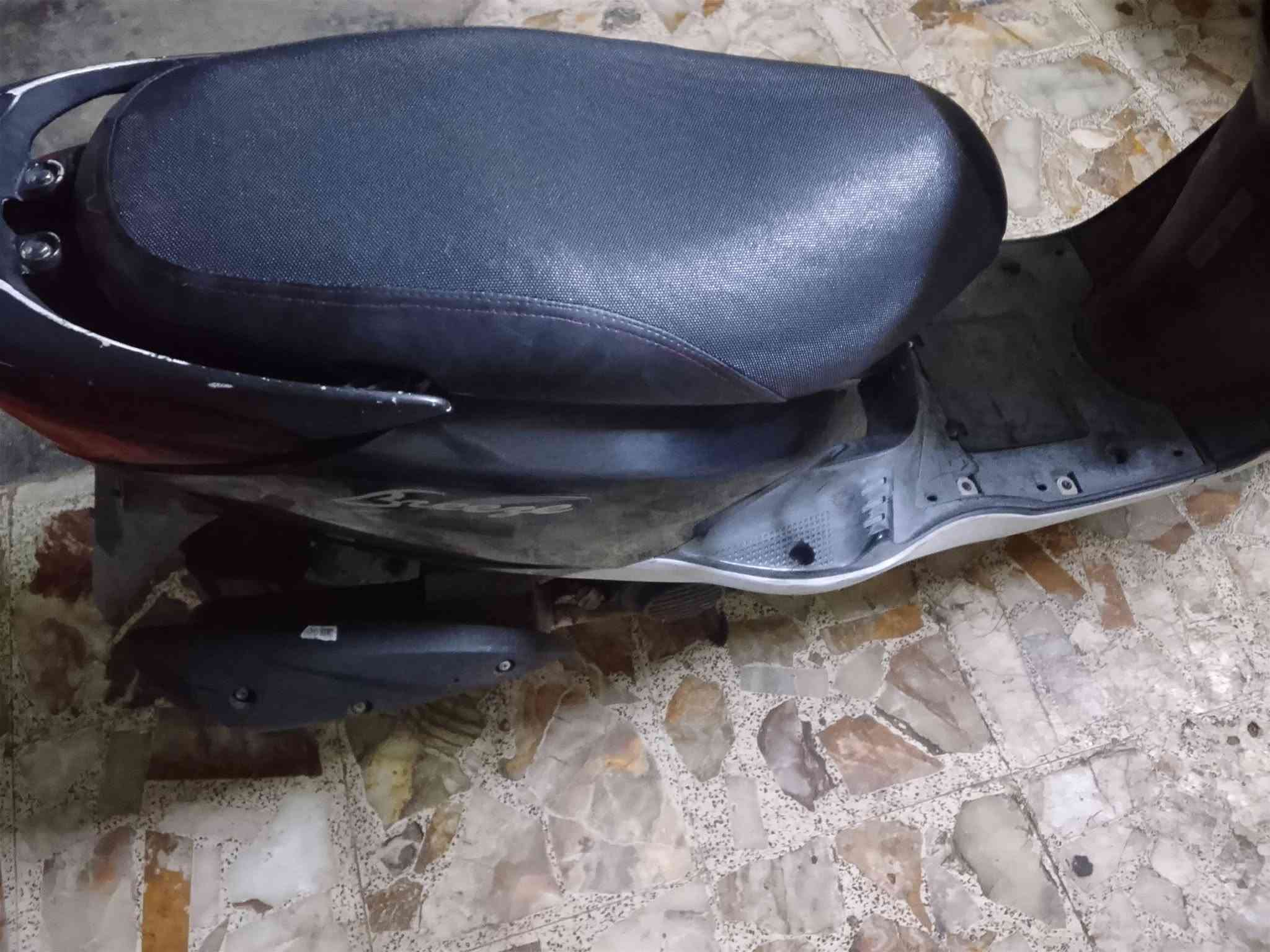 سلام عليكم من رخصت صاحب الكروب فريز البيع درجه جديد جديده كهربائية شغاله سلف وهندر شغال جاهزه من كلشي العنوان بغداد حي اور قرب جامع الفردوس ***********
