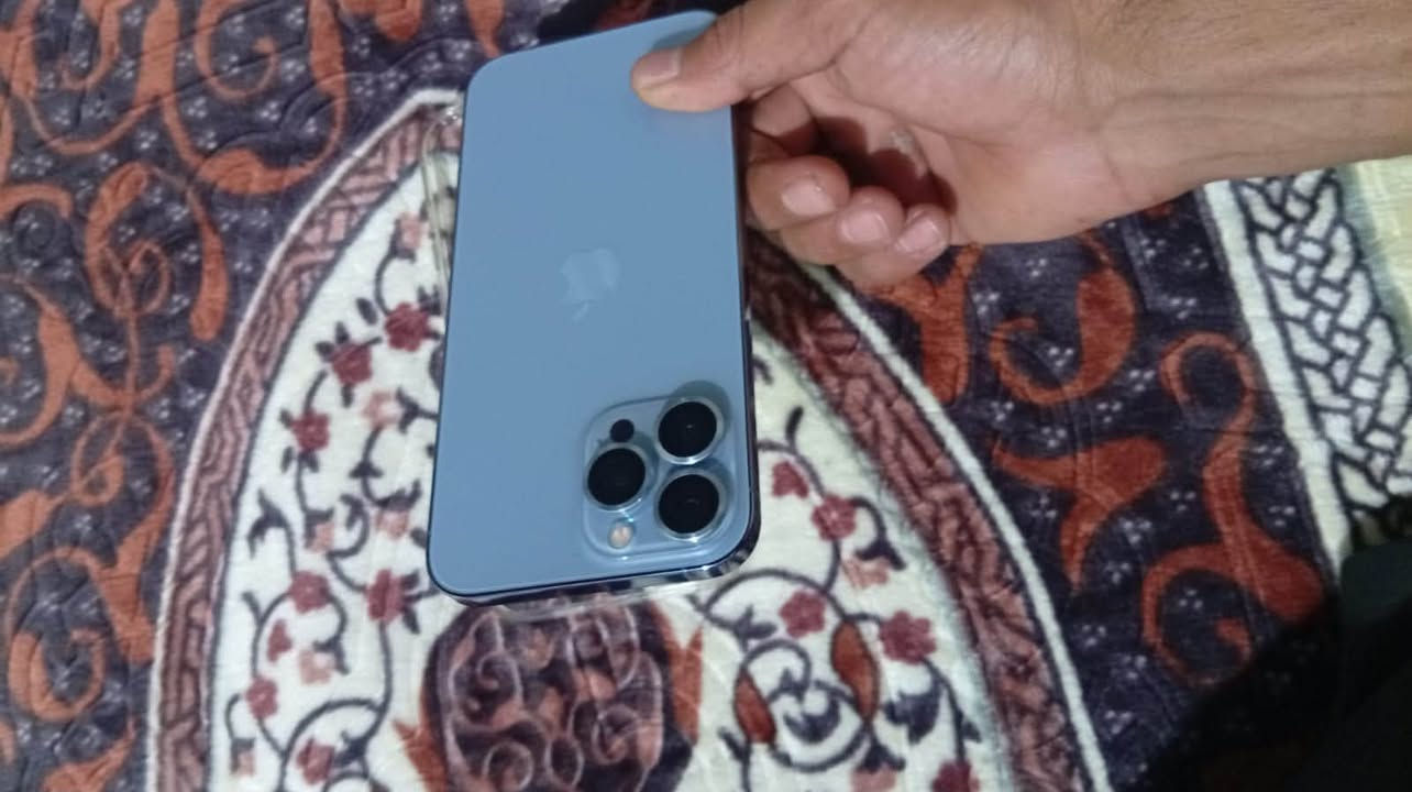 السلام عليكم أيفون ١٣برو ماكس للبيع الذاكرة٢٥٦بطارية ٩٤معلايةنضافة ميةبلمية مداخل صيانة السعر٧٧٥
(***********)

