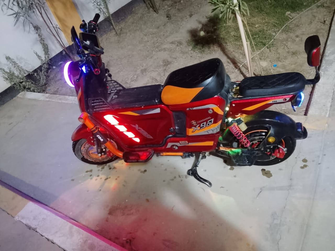 دراجه شحن X900 موديل 2026
اربع سرع سريعه وبيه بك رجوع 
بطاريات خمسه دبل كبار 
دراجه حلوه مال بيت سعره 375 
و للتفاصيل الاتصال على الرقم 
المكان بصره شط العرب تنومه 
الرقم ***********

