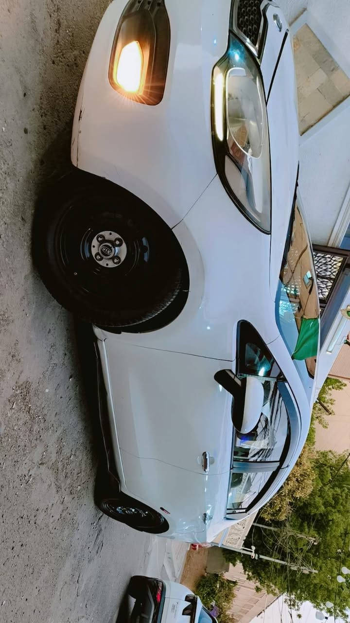 السلام عليكم...🤝
من رخصتـ الآدمن المحترم..&
#بــــــلااااااش#🛃👇🏻👇🏻
قبل كولشي السيارة تروحلكم فدوة اقرة المنشور زين واذا معجبتك اترك كلمة طيبة تليق بيك وبأخلاقك اللطيفة تاج 👑 🙆🏻‍♂️
كيا ريو موديل 2012 بـ🫷🏻ـس شكل الـ2013 🤠
بيها جاملغ امامي صفحة السايق مبدل 🤌🏻
جاملغ وباب صفحة العبري صبغ فقطـ...👍🏻بدون ايرباك الباقي شوف العين والسيارة قبل ما انشرها سويت بيها سونار بالنشور تلكاه جديد شرط عند المندلاوي 🥰
بالعافية على الياخذها 👇🏻
خليجية السيارة داخل لونين ما شاء الله جاهزة من كولشي 😊
محرك 1600 جديد حاوية + جبنة المكينة وجبنة الكير حتى لتتعب من خليت محرك جديد بدلتهم الك جدد وباتري جديد 😉🫡
 وكيـ🅿️ـير  خير من الله 🤗
حدادية تايرات دواخل كلة جديد ونعمة 🙂‍↕️
تبريد ثلج🥶 منضومة تبريد بالكامل سويتها جديدة😱 واضافة مروحة سرعتين عاصفة الجناي يعرف شنو اقصد بالعاصفة حتى تنسة شي اسمة حماوة + كيج حماوة اضافي خارجي عالدشبول يقرة عندك قراءة صحيحة 💯%
نضام تقليل الوقود ECO
 بلكات جدد نوزلات مسطرة كاملة جديدة عبوة فيت بم طوافة فلاتر بانزين ودهن جدد 😇
حتى الدهن هسة مبدلة جديد بعدة قبل كم يوم 
منضومة زينون اصلي وكالة ابو الضمان عالي وناصي ابو المحولة 1000W😨
انارة للداخل بالكامل LED ملونة 🤩
شاشـة كار بلـي وتحويل تاب أندرويد 📲
 كاميرا خلفية 😉
دوشمة جديدة وشغل مال جناي يشهد الله درجة أولىٰ تلبيس نايلون عازل للأتربة بالكامل كشنات ودواخل والتنتة من الداخل والصندوق كلة جديد وشغل يخبل 🥰
رقم اربيل الدولي المسطرة تحويل ثاني يوم
السعر 78 ورقة و بيها مجال  الشراي يتصل وبخدمتكم غوالي🤍
العنوان بغداد كرادة داخل 
هـ ***********🛜📞

