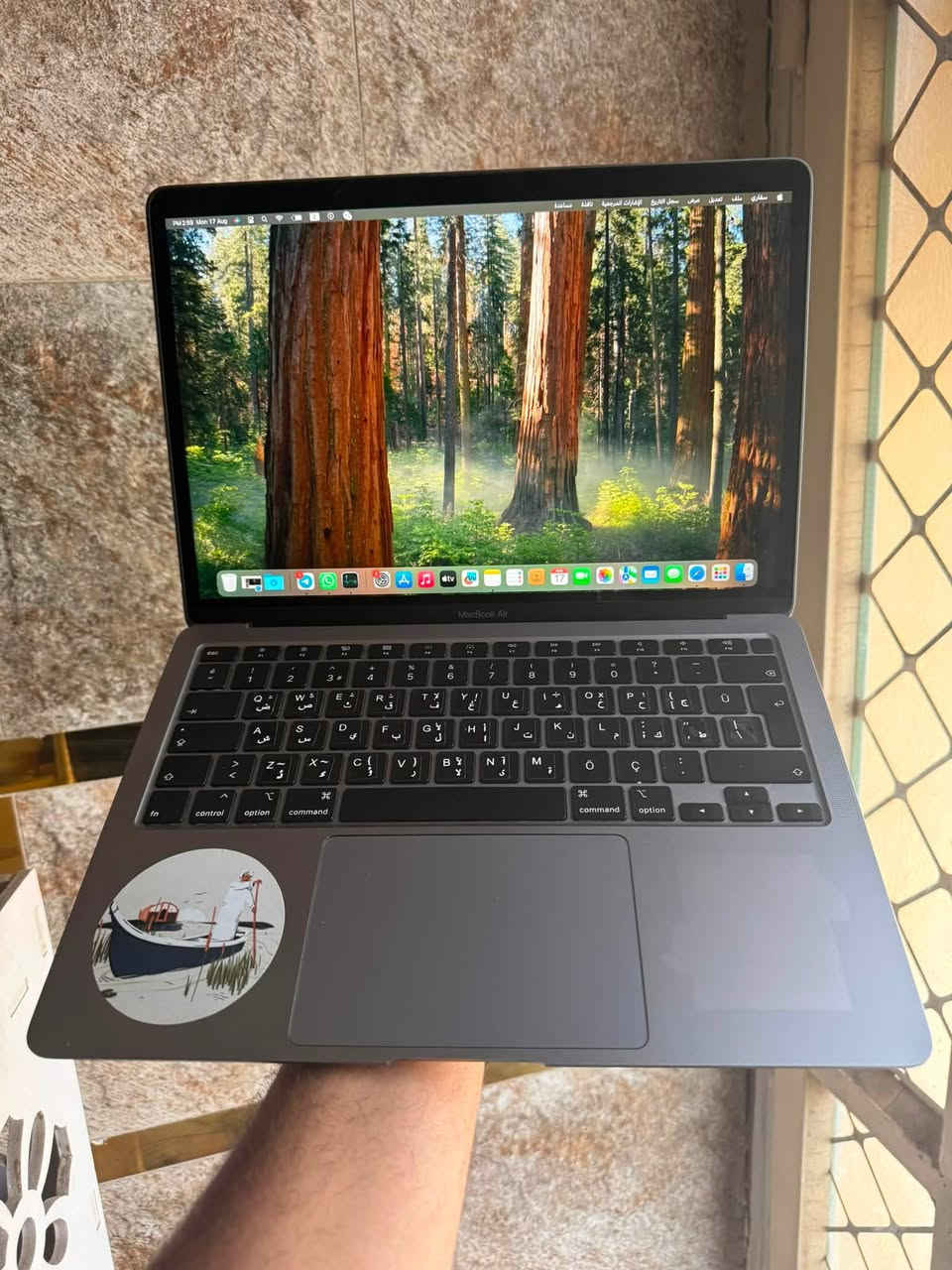Macbook air 2020 core i3 10th
256 SSD - 8GB Ram 

13.3 inch retina screen 

Bettery cycle 169 

+9647738195756
