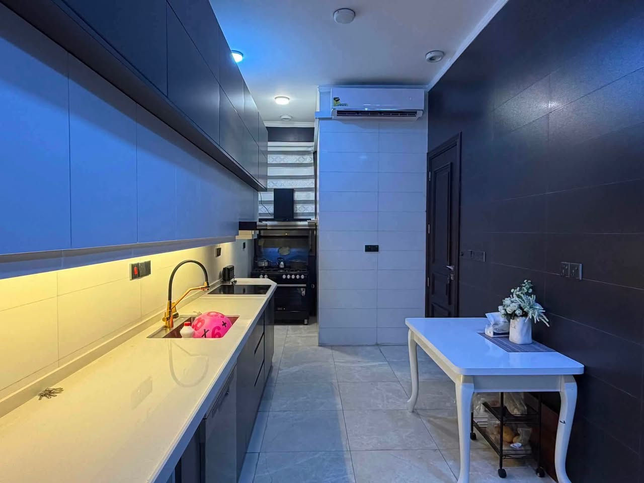 🏠 / دار للبيع مساحة ١٣٠ م طابو زراعي سند 

                 واجهه ٦.٥ م / نزال ٢٠ م 

🧱 بناء حديث درجه أولى 

الطابق الاول/ مطبخ . أستقبال . هول . غرفه . مجمع صحيات 

الطابق الثاني/ ٣ غرف . هول . بيتونه . مجمع صحيات 

🌎 الموقع / حي الصحه قرب المدينه المائيه 

للأستفسار أكثر مراجعة مكتب 
عقارات أراضي بابل الخضراء للمقاولات العامه والتصاميم الهندسية 
شارع ٦٠ .. عمود ٣٠٠ .. مقابل أستدارة علي بقلي 
الشيخ حازم 
وسام محمد 
أبو حيدر / ***********
