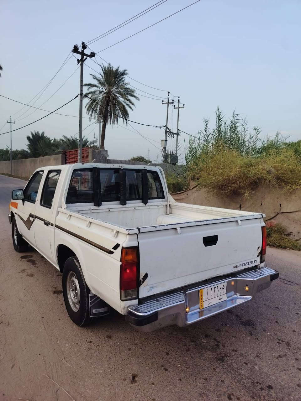 سلام عليكم بيكم نيسان مديل 92 مكفول كفاله عامه مكان نجف الستفسار  ***********
