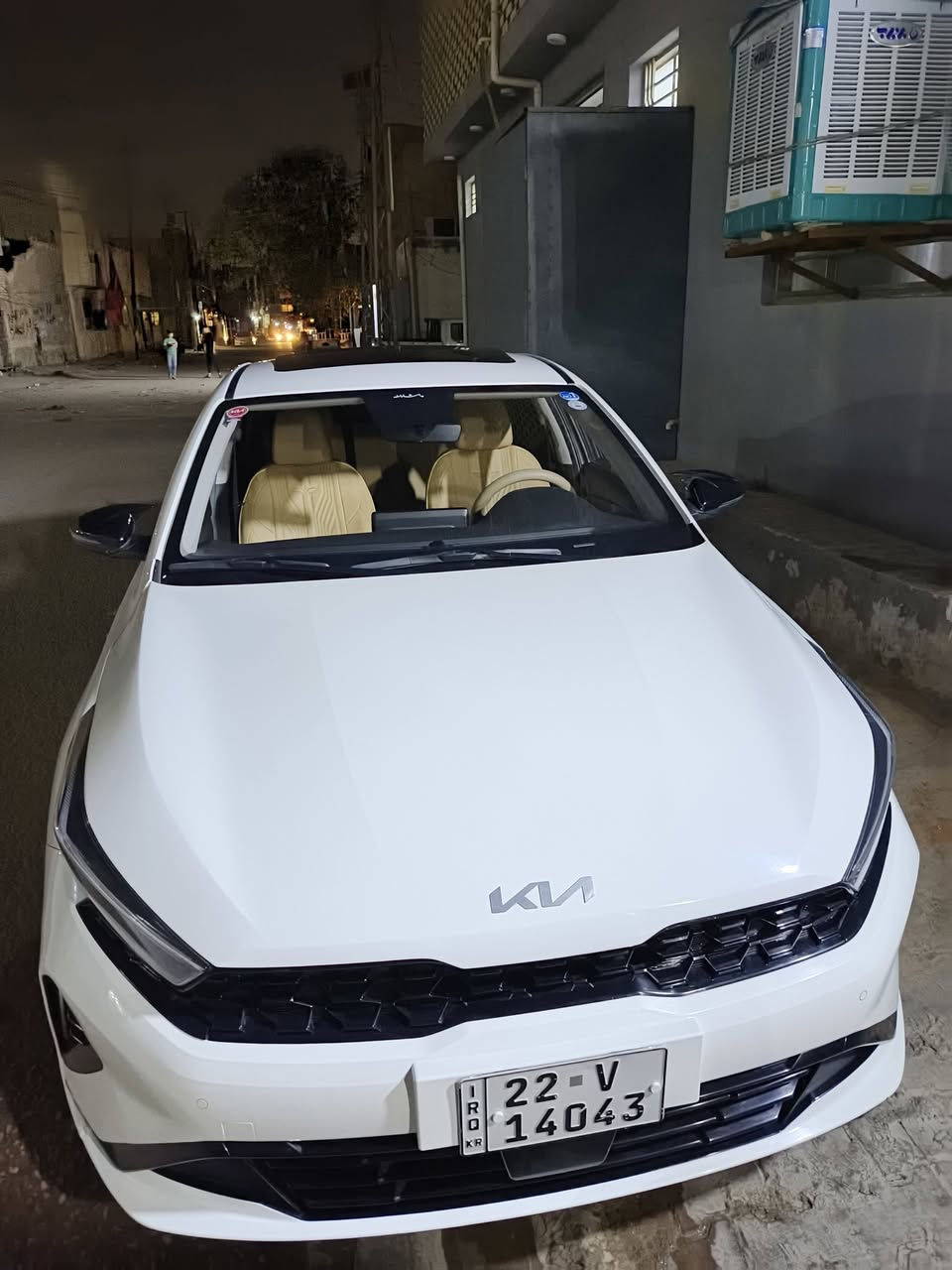 سلام عليكم عندي كيا 3 2024 ماشيه 18 سياره فول مواصفات بيها نص شاملغ الايمن وشبر بنيد شرط فحص سونار  السنويه 2030 رقم اربيل مكاني نجف هذا رقمي  ***********
