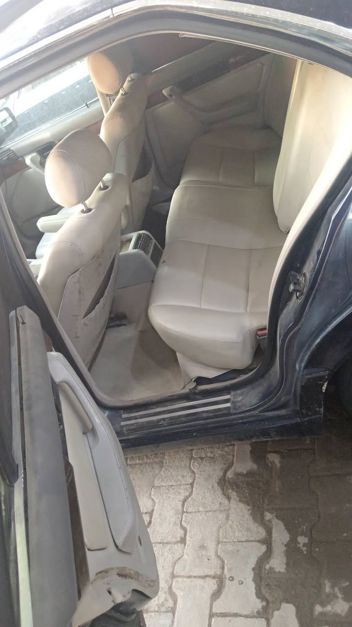 سلام عليكم للبيع BMW 525 مسكر كير عادي سياره جاهزه كير ومكينه مشروطات موديل ١٩٩٢ مكفوله داخل جلد أبيض كهربائي سياره ام كلها سبايدرات عتب ويل ام رقم أربيل وكاله عدي تريد وكاله تريد مداور سعر ٥٠ وبيها مجال العنوان نجف كوفه *********** عليها غرامات ٥ ورقات ينزل من السعر
