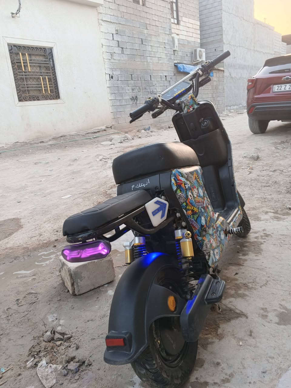 دراجه شحن r9 للبيع سعره 400 بيه مجال فقط سكان معوج بطاريات جدد ما بيهن شي نضيفه ***********
