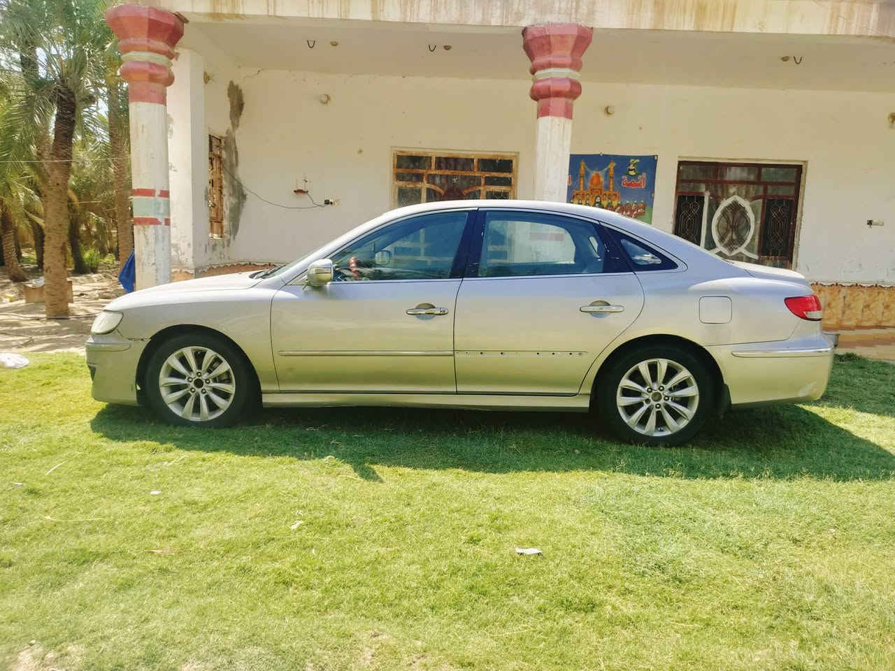السلام عليكم ازيرا 10 رقم بصره تحويل ثاني يوم سيارة جاهزه ترايك وين متريد محرك 2700 تبريد حداديه خير من الله كهربائيات كلها شغاله سعر 77 وبيها مجال مكان سيارة ناصريه سيد دخيل رقم الهاتف للستفسار ***********
