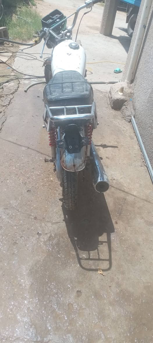 سلام عليكم دراجه البيع رادله ماكنيت سعره 130.    ***********
