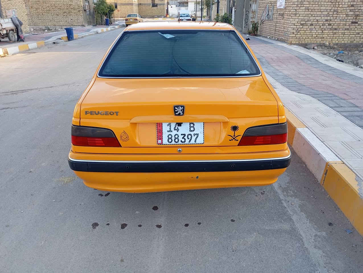بيجو بارص موديل 23 حره رقم بصره مداور ثاني يوم غاز بانزين بيها بارد كد اشبر والباقي مكفول السعر 68 وبيها مجال قليل مكان سياره ناصرية مركز ***********
