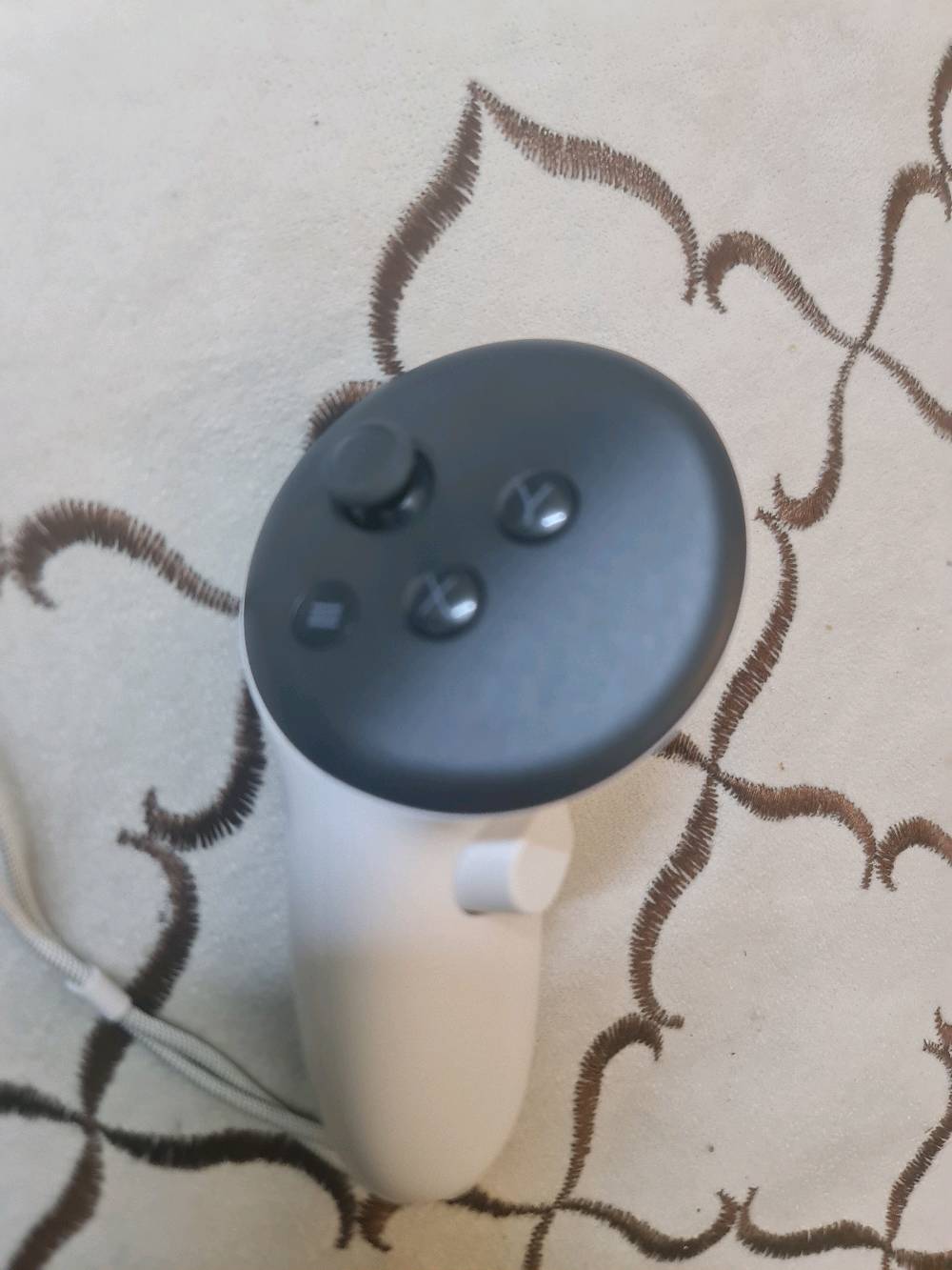 نضاره vr ميتا كويست  3s  جديده مستعمله فقط 3 ايام ذاكره 256 سعر 450 وبيها مجال
وين مكانك بالضبط وشكد قابل للتسليم اليدوي؟: 
مكاني بغداد الاعضميه 
بيها أي خدش أو ملاحظات على النظارة أو اليدات أو الشاحن؟: 
جهاز جدبد اي شخط مابي
السعر 450 نهائي لو بيه مجال بسيط؟: 
بي مجال
الجهاز بعده على الضمان أو فاتورة الشراء موجودة؟: 
الجهاز بي ضمان متوفر توصيل جميع محافضات العراق