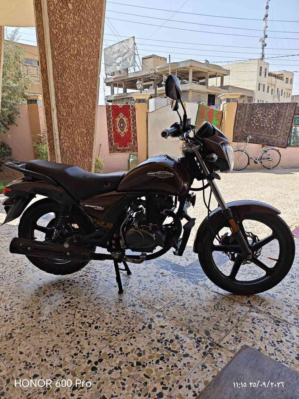 سلام عليكم هاوجي كلاسك محرك 150 مسجل وكامل لوحات اجنبي  مفاتيح عدد 2 دراجه نضيفه جدا السعر 15 ورقه العنوان الانبار الرمادي شارع 17 للاستفسار ع رقم ***********
