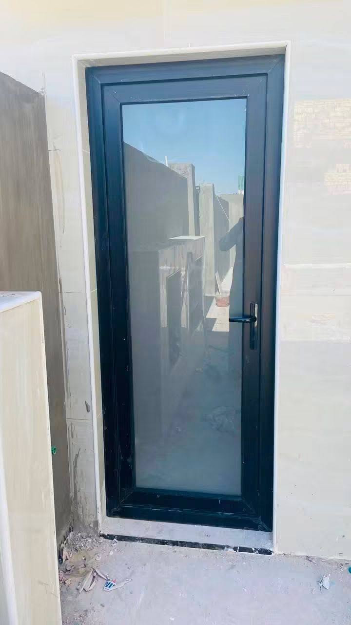 ***********
يوجد لدينا باب pvc باب صحيات
شد ونقل وتفصال
باب حشو أبيض 125 الف
باب حشو جام كامل 140 الف
باقي الألوان 200

نص مكتوب في الصور:
- 125 ألف