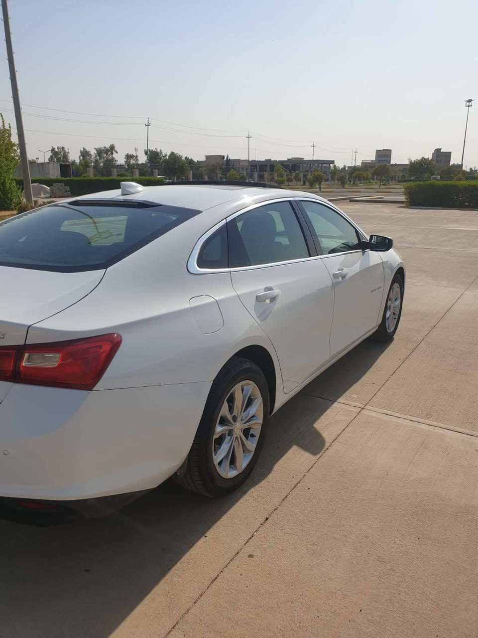 للبيع ماليبو ( 2024 ) LT 2
السعر 128مجال بسيط

مكينة 1.5L توربو 

ماشية 54 فقط 

المواصفات : 1/1 
-بانوراما 
-رادار امامي وتوقف ذاتي 
-حساسات خلفية 
-تحديد المسار 
-بصمة + تشغيل عن بعد 
-ويل كب
-هيترات الكشنات وكرسي كهرباء 
-تحكمات ستيرن + مثبت سرعة 
-مانع انزلاق 
-اوتو ستوب
-شاشة + بلوتوث + واي فاي وكار بلي 
-كامرة خلفية 
-مدخل usb + aux + type c
-تبريد قطعتين 
-هاند بريك بصمة  
-حدادية زيرو 

السيارة بحالة الوكالة
فقط جاملغ صبغ 
مع نصف جاملغ خلفي صبغ امريكي

مكان السيارة اربيل 
رقم كاتي 
*********** أربيل, العراق
