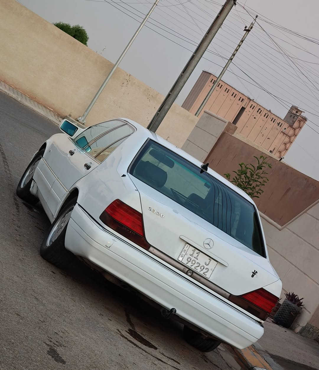 شبح بلادية ٩٢ محرك ٦  ٣٢٠ تابوت . محرك وكير تبرد وصدر وكهربائيات كلها شغالة بدون اي جطل كلها بلادية تخم تاير فتحة سقف ورقم مميز تحويل ثاني يوم . ترايك ٢٦٠ .. للبيع ب ٧٥ ورقة .. واذا مراوس مو مشكلة. ***********
