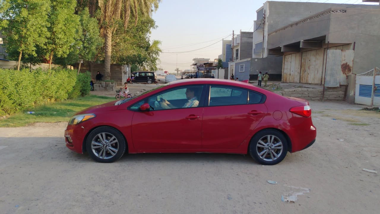 السلام عليكم
كيا فورتي موديل 16 رقم بغداد
 محرك 1800 (دوش) كير بلادي
 محرك مجفت ستندر 
تبريد تدفئة شغال
حادث غرق الى الدوسة 
السيارة شغالة بدون مشاكل الغرق 
على ايدي من 2019 
 ***********
السعر 100 ورقة
