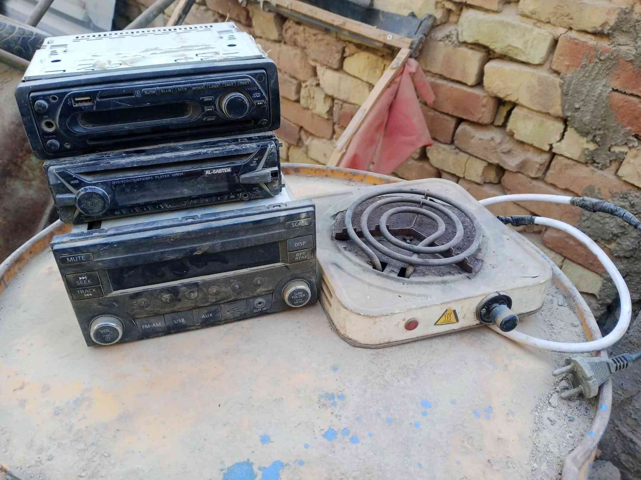 السلام عليكم غراض بيت شغالات للبيع بغداد سبع البور منطقة٤٠٠٠.  ***********
