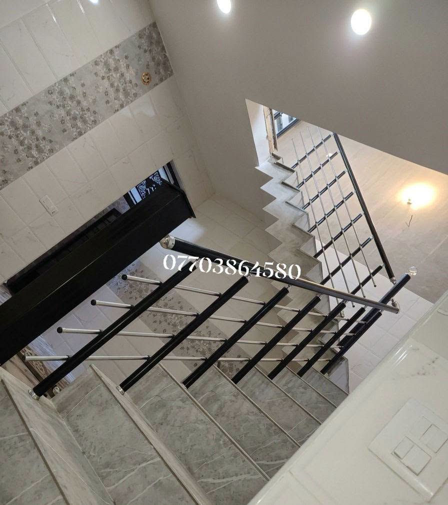✨ من أعمالنا لهذا اليوم ✨

تم تنفيذ وتركيب محجرات ألمنيوم في منزل أحد زبائننا الكرام 🤍
تصميم أنيق، تنفيذ متقن وجودة تليق باختياركم ✨

شكرًا لثقتكم بنا 🌿
📩 للحجز والاستفسار راسلونا على الخاص او ***********

