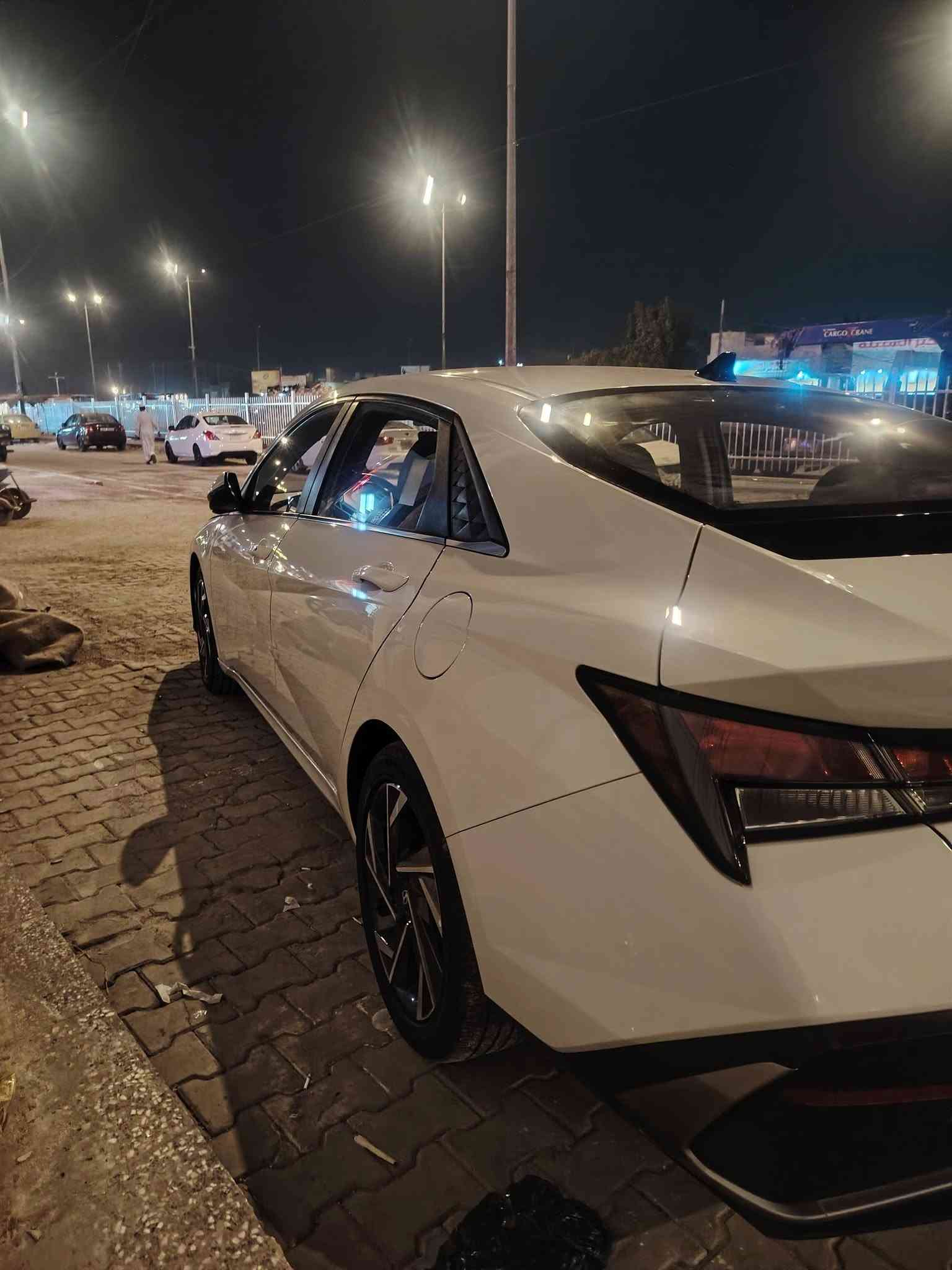 سلام عليكم النترا مديل24 وارد خليجي كفاله عامه بيه فقط شخوط بصيطه ول باقي كفاله محركه 1500دبل نوزل بصمه فتحه تبريد خلفي  كير ومحرك حداديه كفاله حساس امامي خلفي كامره لدات زنون تحكم ستيرن اشاير ترحيب السياره اخر مواصفات السياره كلش حلوه مكاني نجف  السعر 140 الرقم***********
