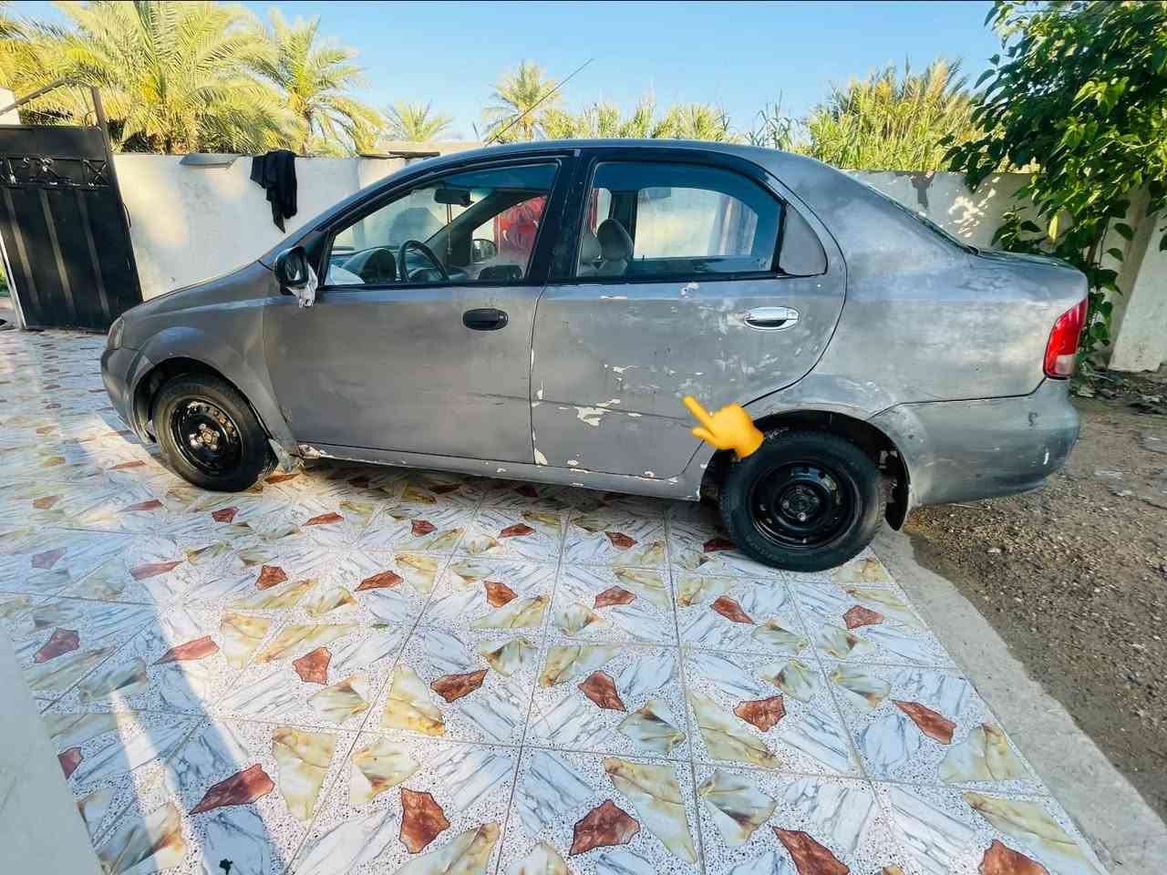 سلام وعليكم. للبيع افيوو موديل 2006 خليجي مفتوح  مو مسكر رقم بابل بسمي تحويل ثاني يوم  سياره جاهزه تخم تاير جديد كهربائيات كله شغاله تبريد نقص  غاز ومروحه فقط بيه بس باب  الخلفي جهة السايق مبدله وبيه معجون مثل ماموضح بصوره سياره بيه اماكن جارده وبيه فقط الباب الباقي مكفول سعر خاص شراي اتصل. ؟***********
