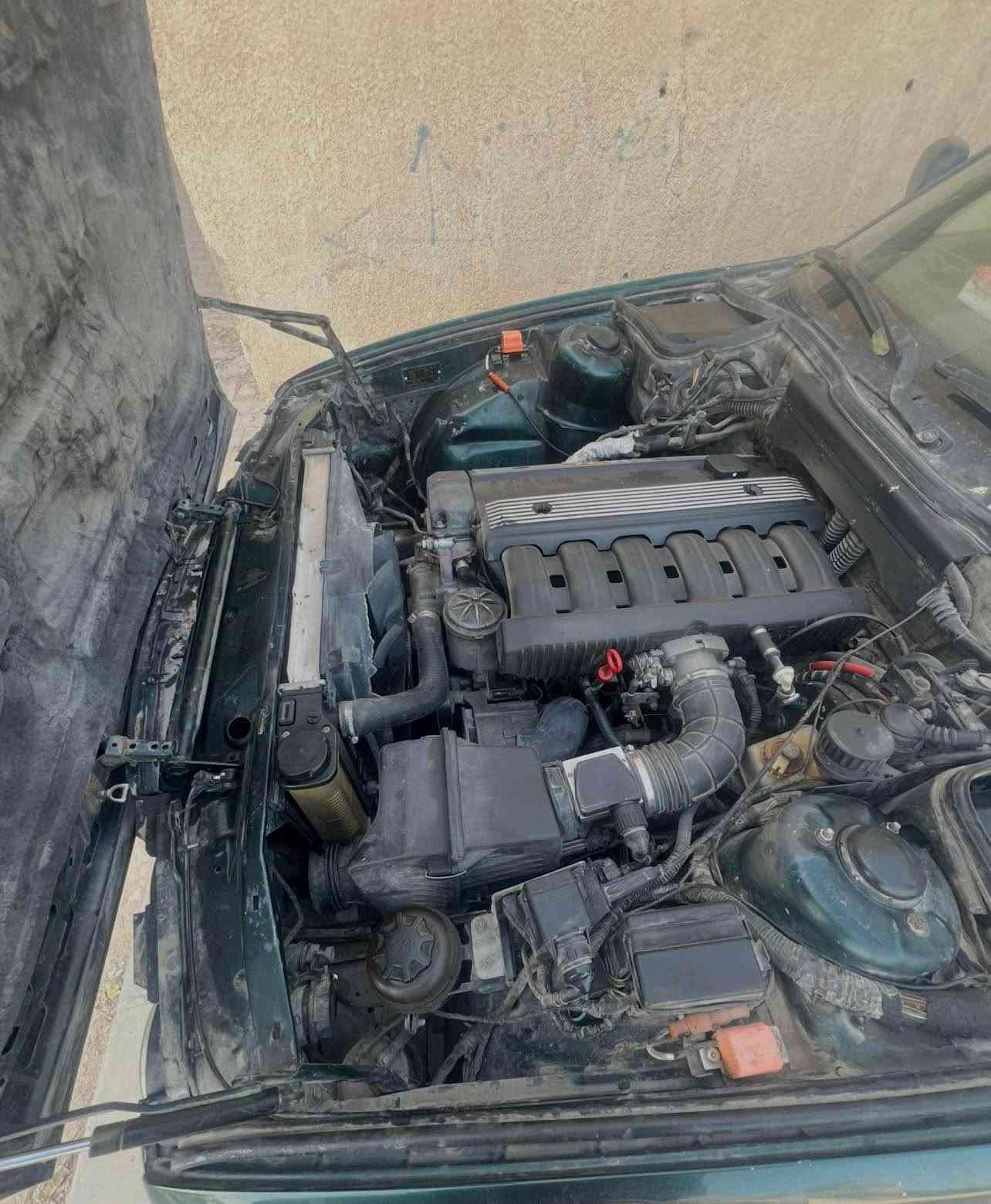 بي ام 525 • ١٩٩٢ • رقم بغداد