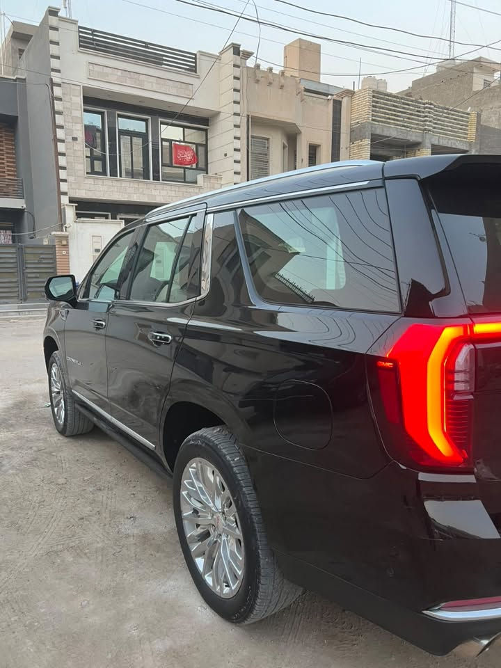 سلام عليكم جمسي دنلي للبيع
الموديل 25وكاله السيارة 
رقم بغداد تحويل ثاني يوم
ماشية30الف كيلو 
السياره بعدها زيرو مغلفه السياره
فول مواصفات 5كامرات
بنوراما كراسي منفصل دنلي معروفه مواصفاته 
مكان السيارة بغداد الدوره 
للتواصل ***********
