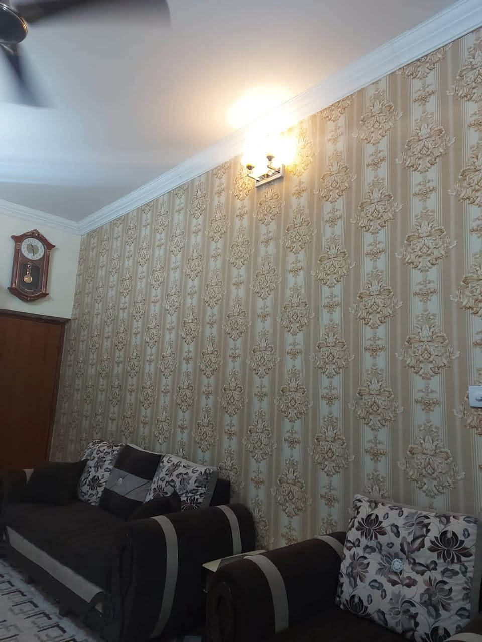 انسب بيت بحي المهندسين 🔥
مساحه 170 بناء طابوك 
طابق واحد محتوياته غرفتين وصاله ومطبخ وصحيات وستقبال وكراج 
السعر 220 مليون 
هـ ***********

