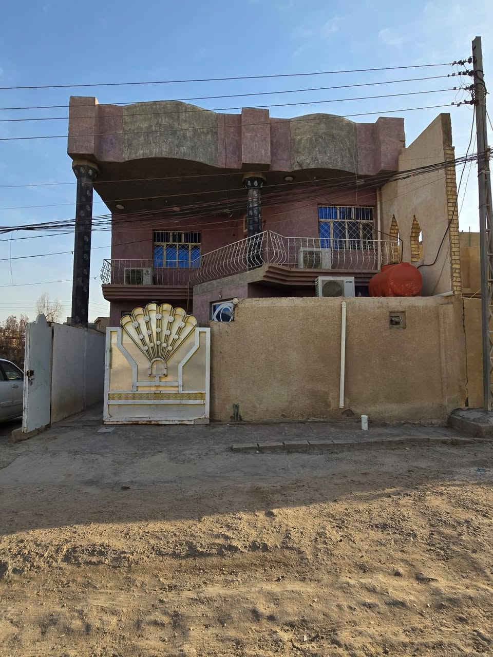 اللهم صل على محمدوال بيت محمد
عرض مكتب جوهرة الفرات🏠🏜️ 👉

يتوفر بيت🏡 المساحه 200م الواجهه 9والنزال 22 وربع  كراج سيارة + صحيات خارجيه + استقبال + صاله + مطبخ +  غرفه نوم + صحيات داخليه 
الطابق الثاني غرفتين نوم 

السعر مناسب 
عرض الشارع 10م 
 البناء طابوق كونكريت
يباع مع الاثاث 
 الفيديوواضح 

🏠 (حي الحوراء طريق بغداد عامود 37)

العنوان كربلاء المقدسه من يريد الاستفسار الارقام متوفره شرح مفصل 
من يريد ان نعرضه له بيته اوقطعته👉🌹 فليتواصل معنا 👇💎💎👇

مكتب💎جوهرة الفرات💎 قنطرة السلام مجاورمطعم عين التمر
***********ميثم
***********ميثم
