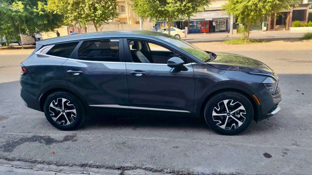 KIA sportage 2024
🆕دخول جديد كاتي اربيل 
🚘حادث جاملغ ودعاميه (مصلح)بدون يرباك 
السياره معروفه مواصفاته الطويله(L)
💹سعر (175)
📍مكان السياره اربيل 
☎️رقم تلفون 

+964 785 585 5565 بغداد, العراق
