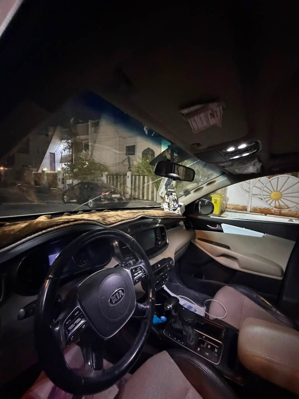 السلام عليكم سورنتو ٢٠١٨ مواصفات ٢٠٢٠ /٦ سلندر فتحه بانوراما مقاعد كهرباء تدفئة وتبريد ماشية ١٠٠ الف بيه صبغ جاملغ وبنيد بدون دواخل والسونار مرفق مع الصور  السعر ١٩٥ للتواصل على هذا الرقم ***********
