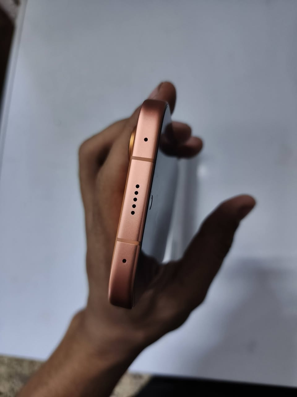 السلام عليكم هونر,600اذاكره 256رام 12 بطاريته 7000شاحنته 80واط  يدعم تسجيل المكالمات يدعم 5G  بعد بي هواي مواصفات السعر 625 للعلم سعر الجديد 730مكاني نجف
