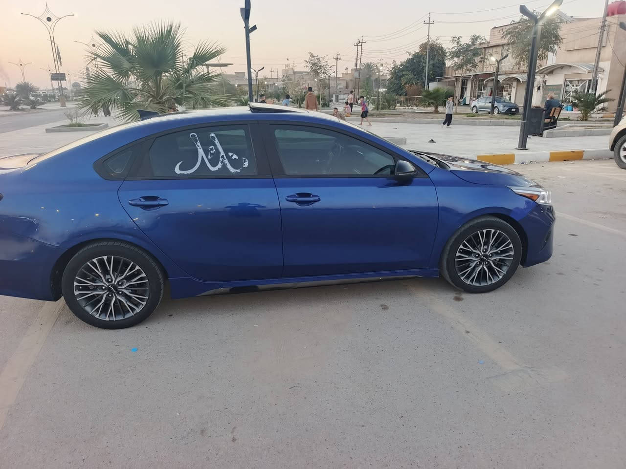 بيع مستعجل كيا فورتي 24جيتي لاين حره بسمي بدون رقم تترقم جميع المحافظات بدون تبديل اوصبغ بارد فقط صور الحادث بالمنشور مكان السياره ناصريه مركز السعر 120  لل استفسار ***********
