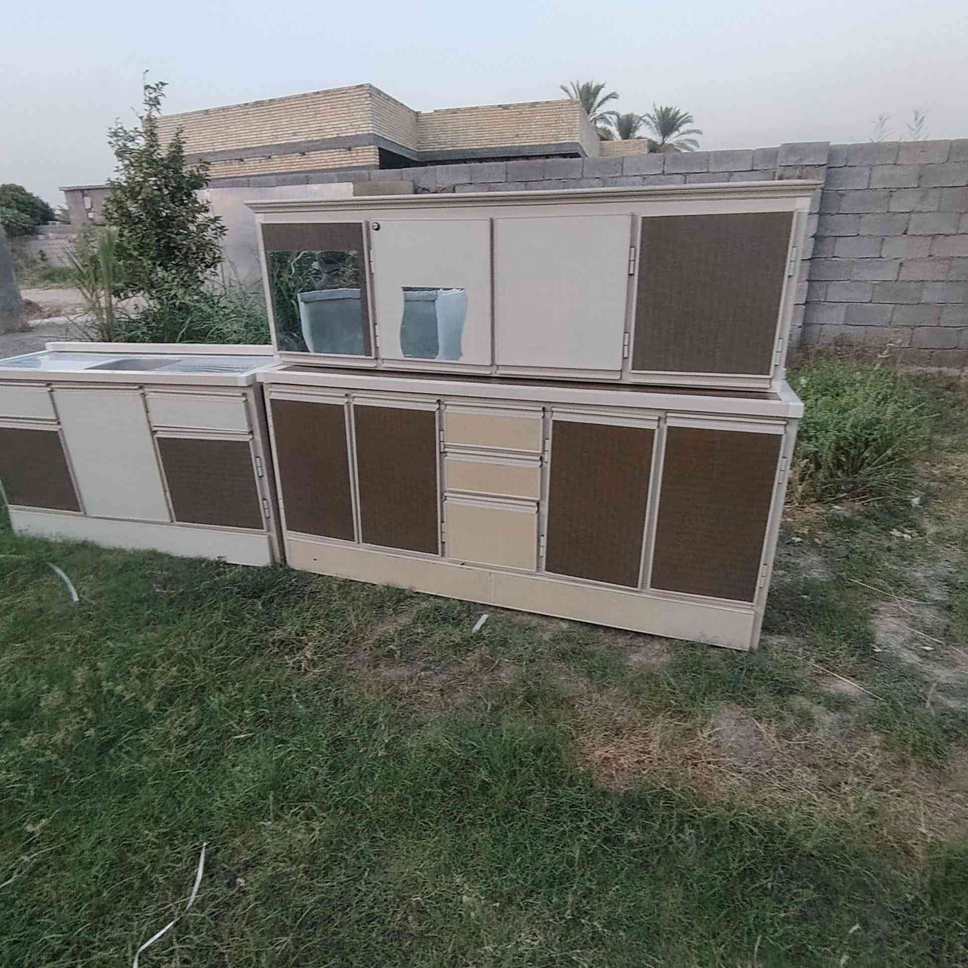 كاونتر 3قطع اخو الجديد تفصال ثقيل اليدات من ضمن الباب شركه مابي اي ضرر السعر ٢٨٥ وبي مجال الشراي يتفضل خاص او يتصل ***********وبي واتساب العنوان ابي اغريب سوك الزيدان اكو توصيل
